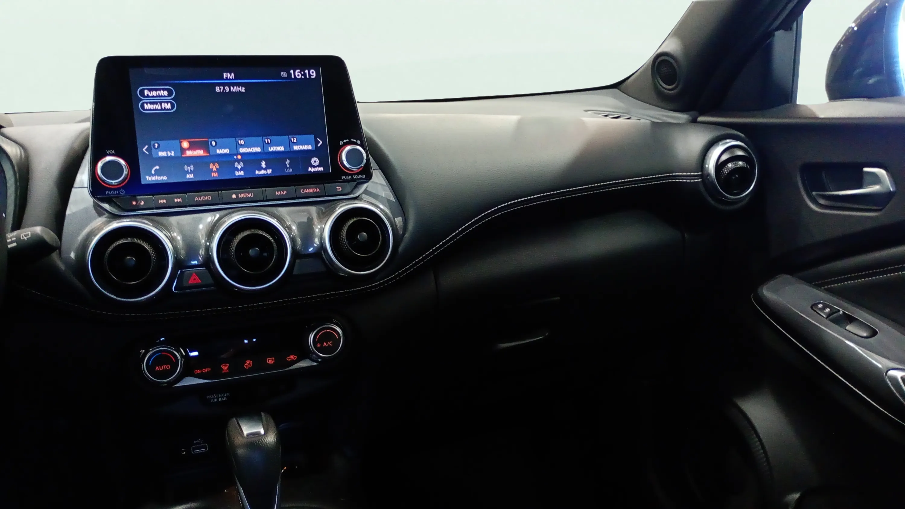Nissan Juke DIG-T DCT Acenta - foto 14