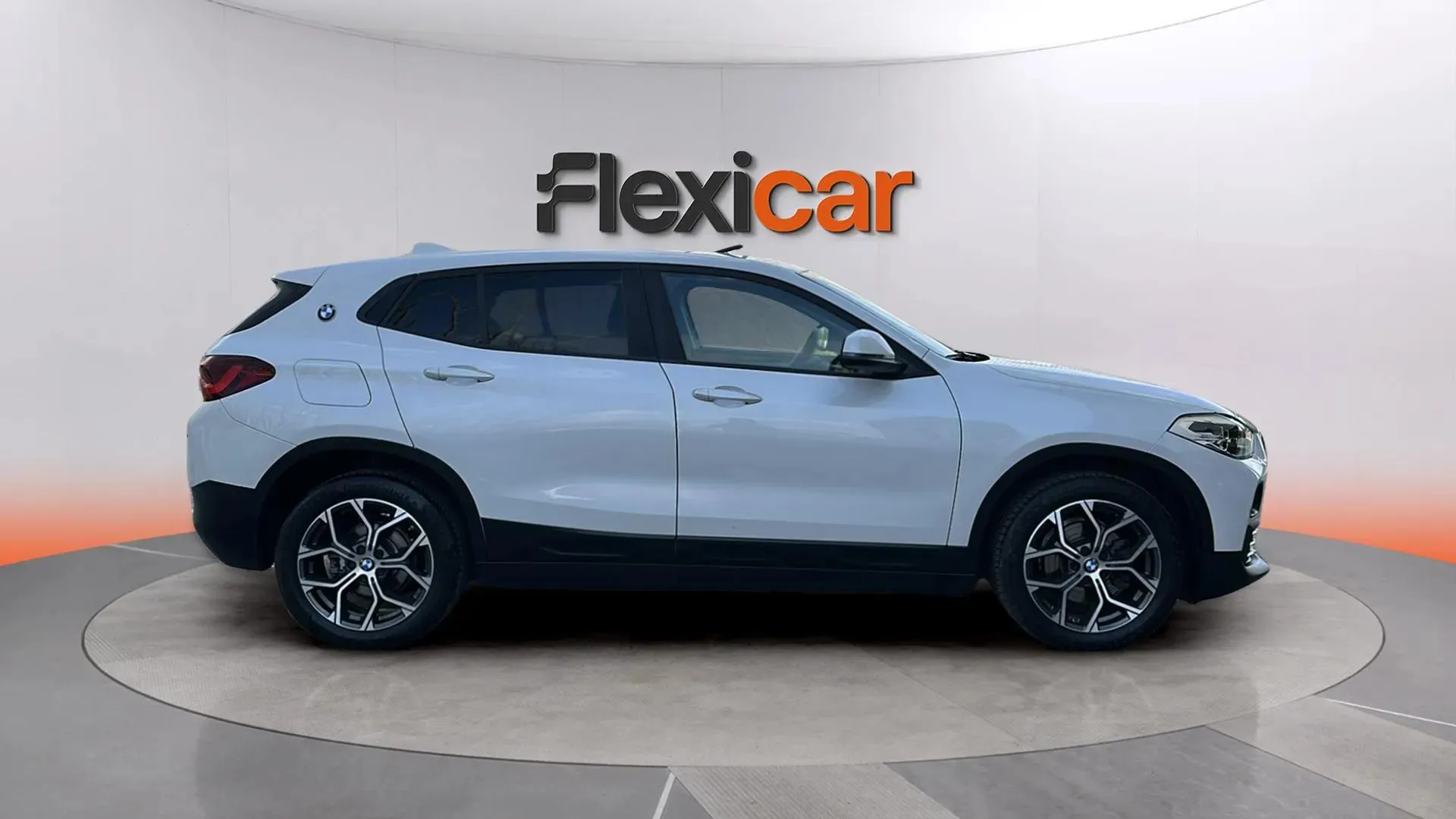 BMW X2 sDrive18i - foto 3