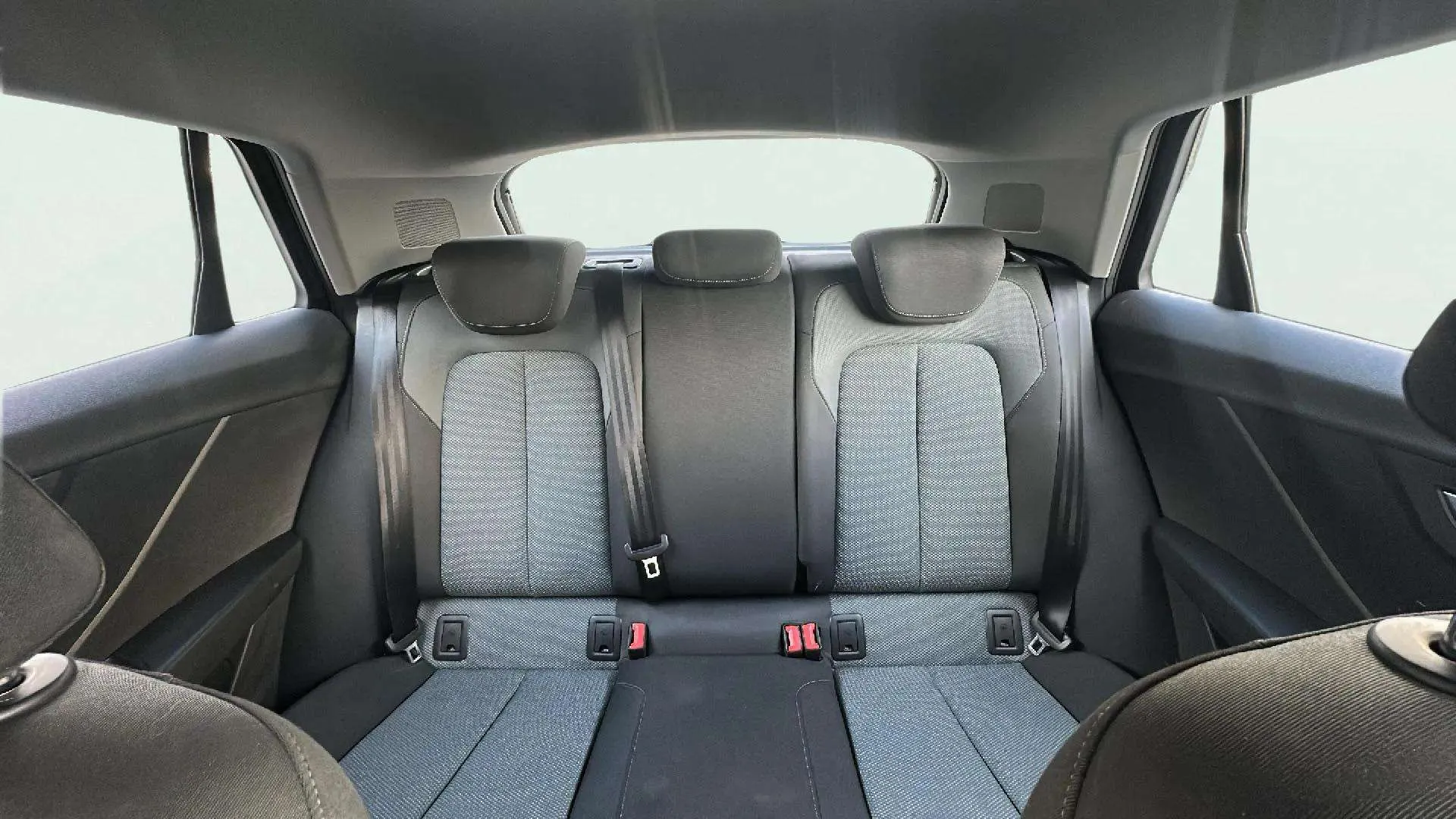 Audi Q2 Advanced 35 TFSI - foto 12