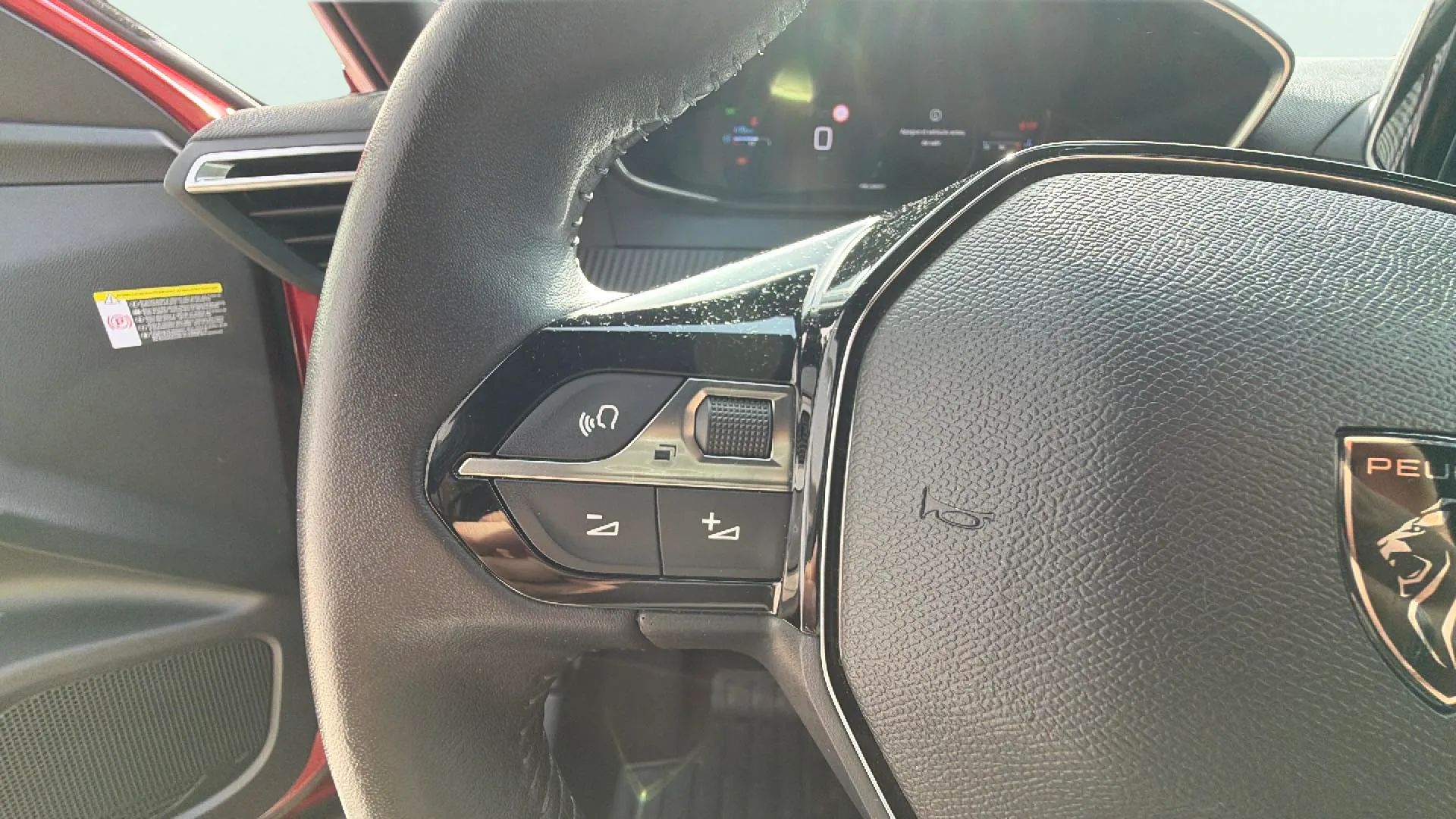 Peugeot 2008 Allure Pack PureTech 100 - foto 18