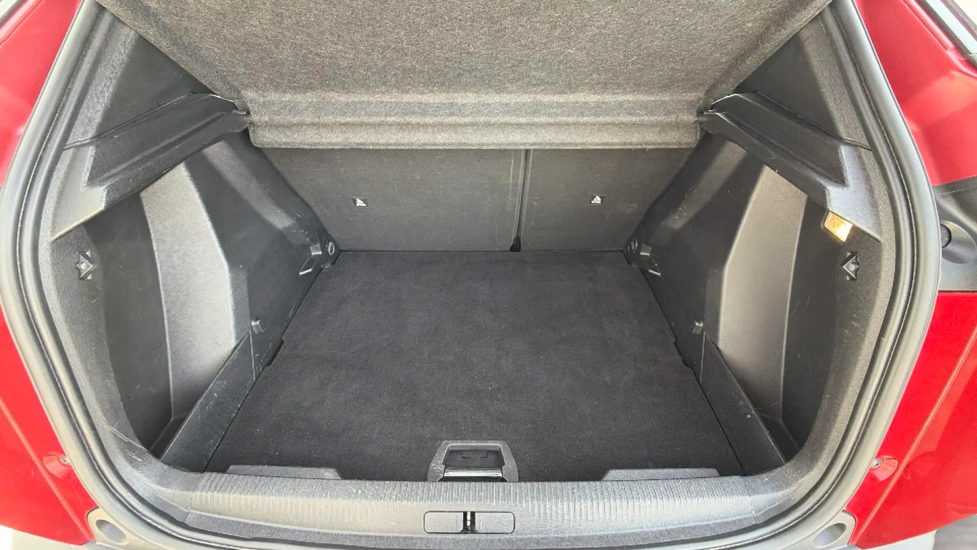 Peugeot 2008 Allure Pack PureTech 100 - foto 10