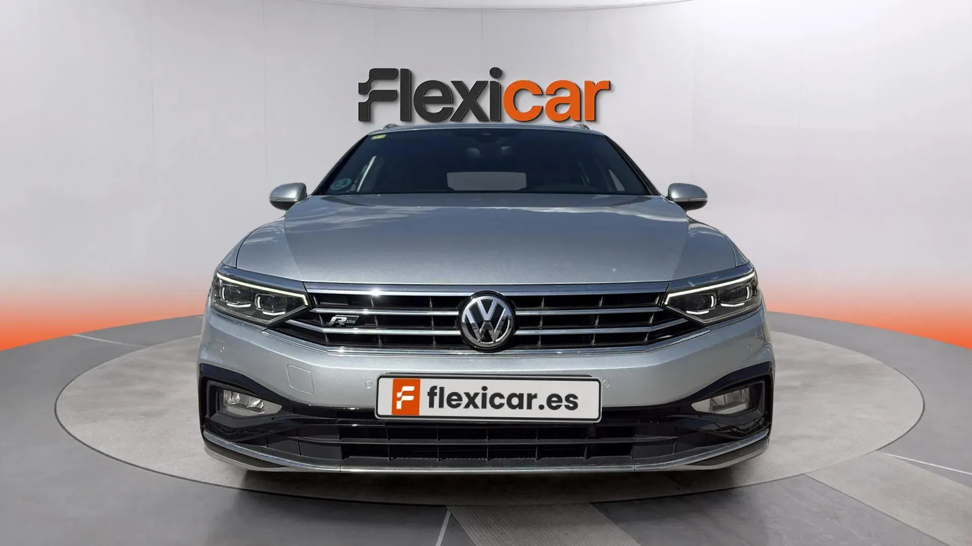 Volkswagen Passat Variant R-Line 2.0 TDI DSG - foto 2