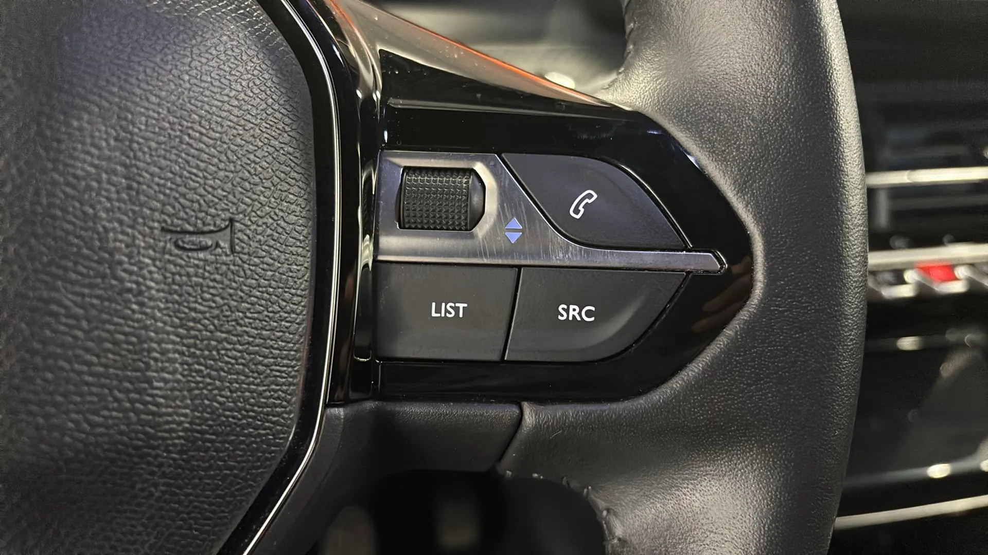 Peugeot 2008 Active Pack PureTech 100 - foto 9