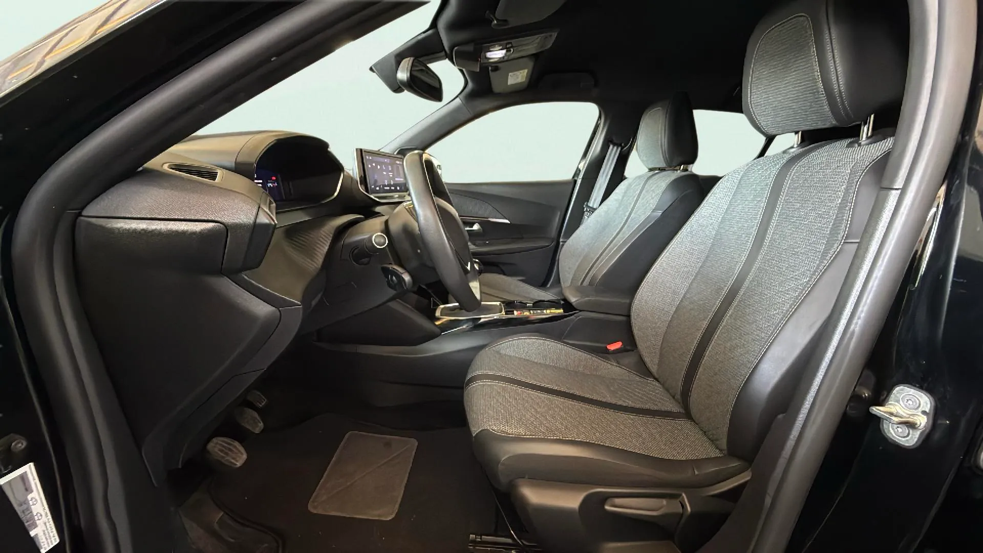 Peugeot 2008 Active Pack PureTech 100 - foto 18