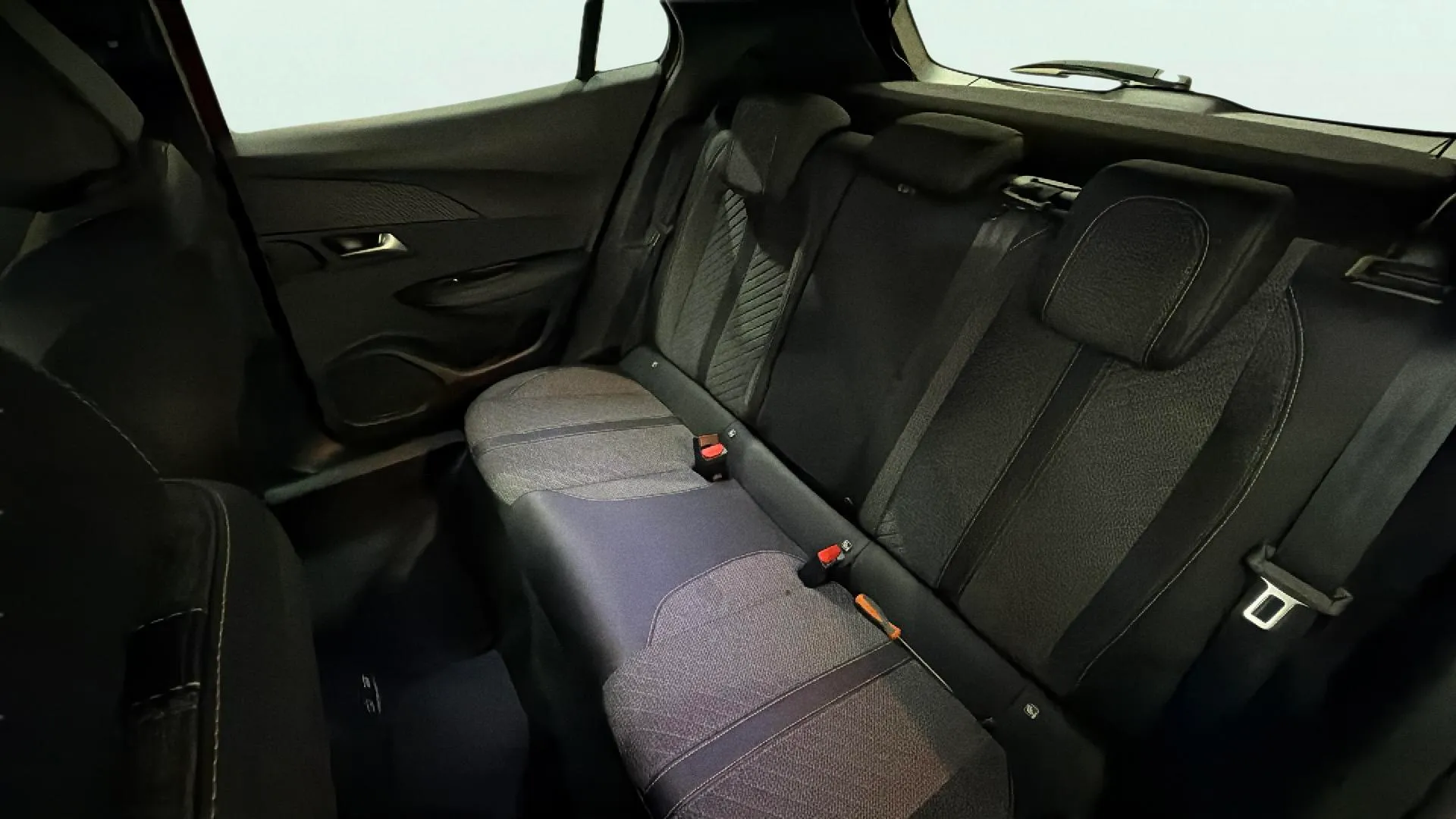 Peugeot 2008 Active Pack PureTech 100 - foto 11