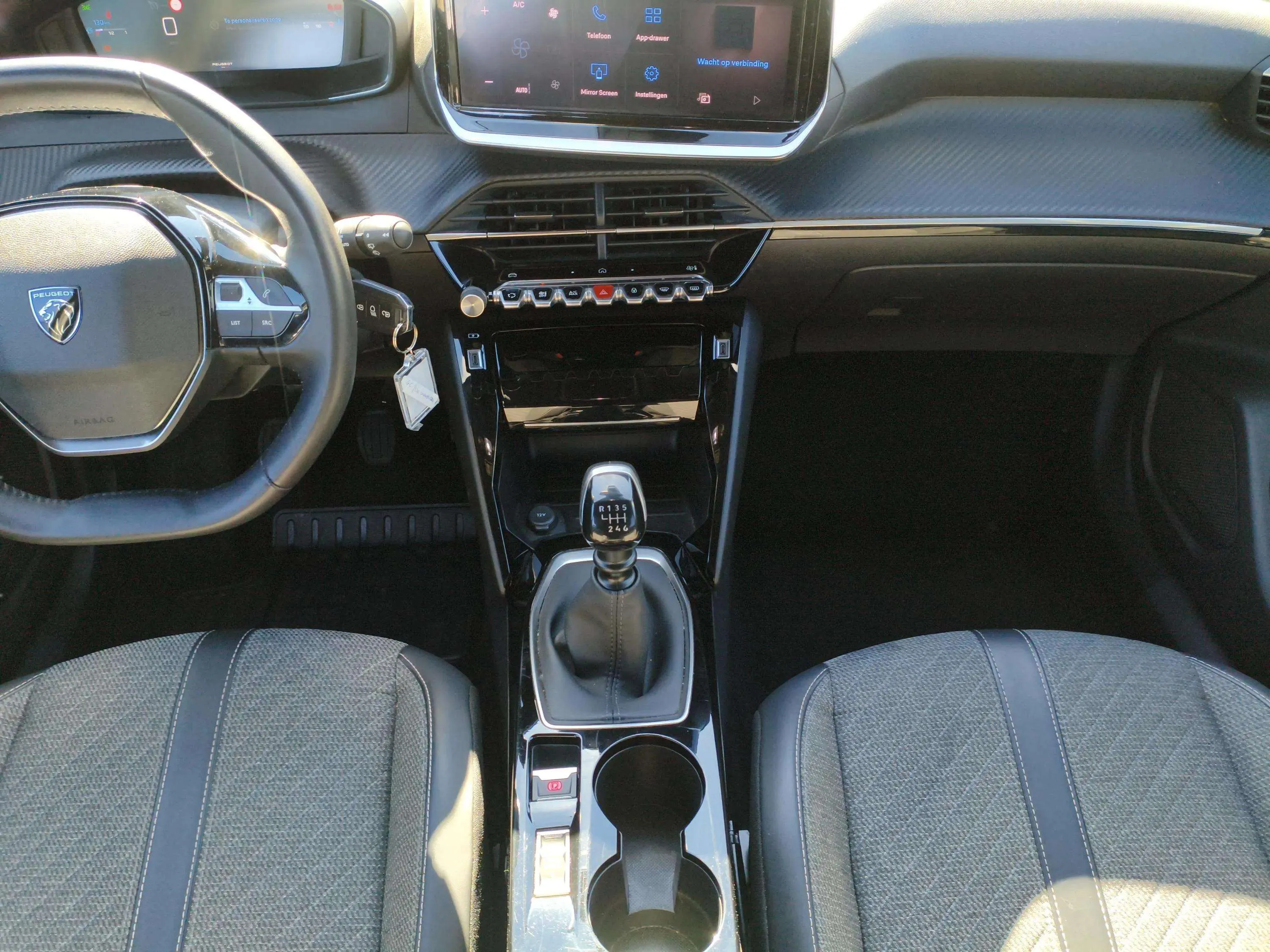 Peugeot 2008 Allure Pack PureTech 100 - foto 16