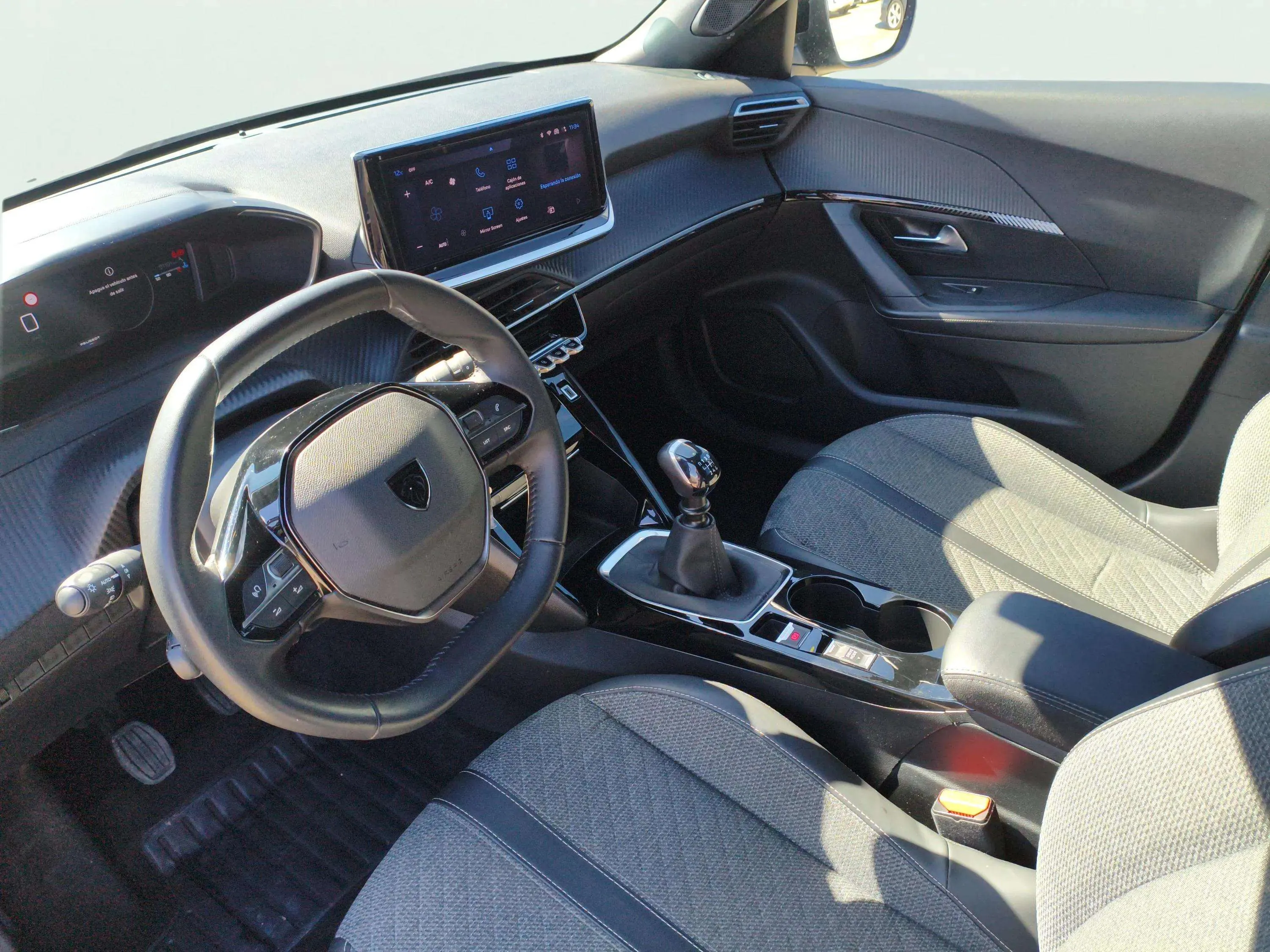 Peugeot 2008 Allure Pack PureTech 100 - foto 9