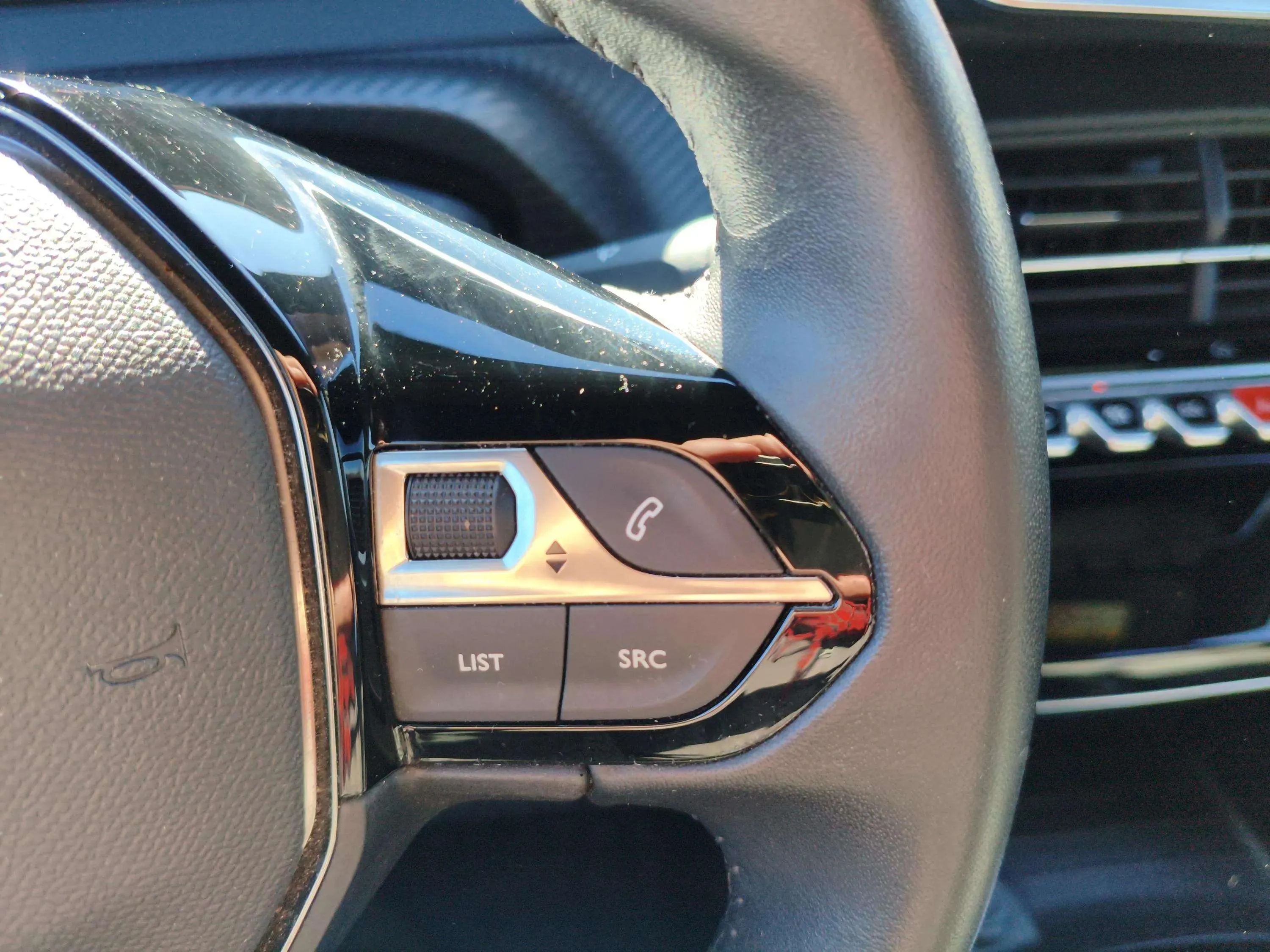 Peugeot 2008 Allure Pack PureTech 100 - foto 13