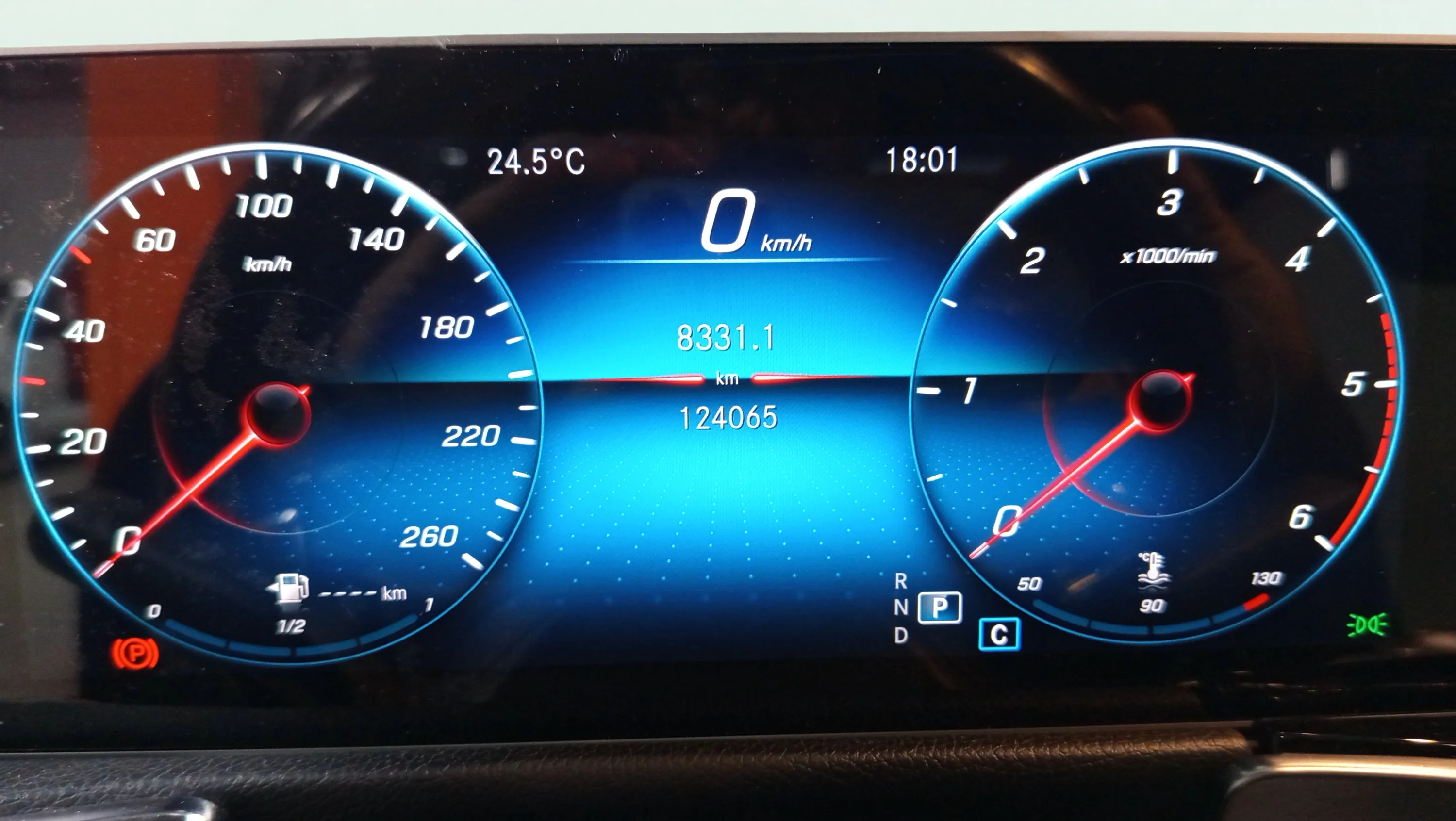 Mercedes-Benz GLB 2.0 GLB 200 D 4MATIC DCT - foto 27