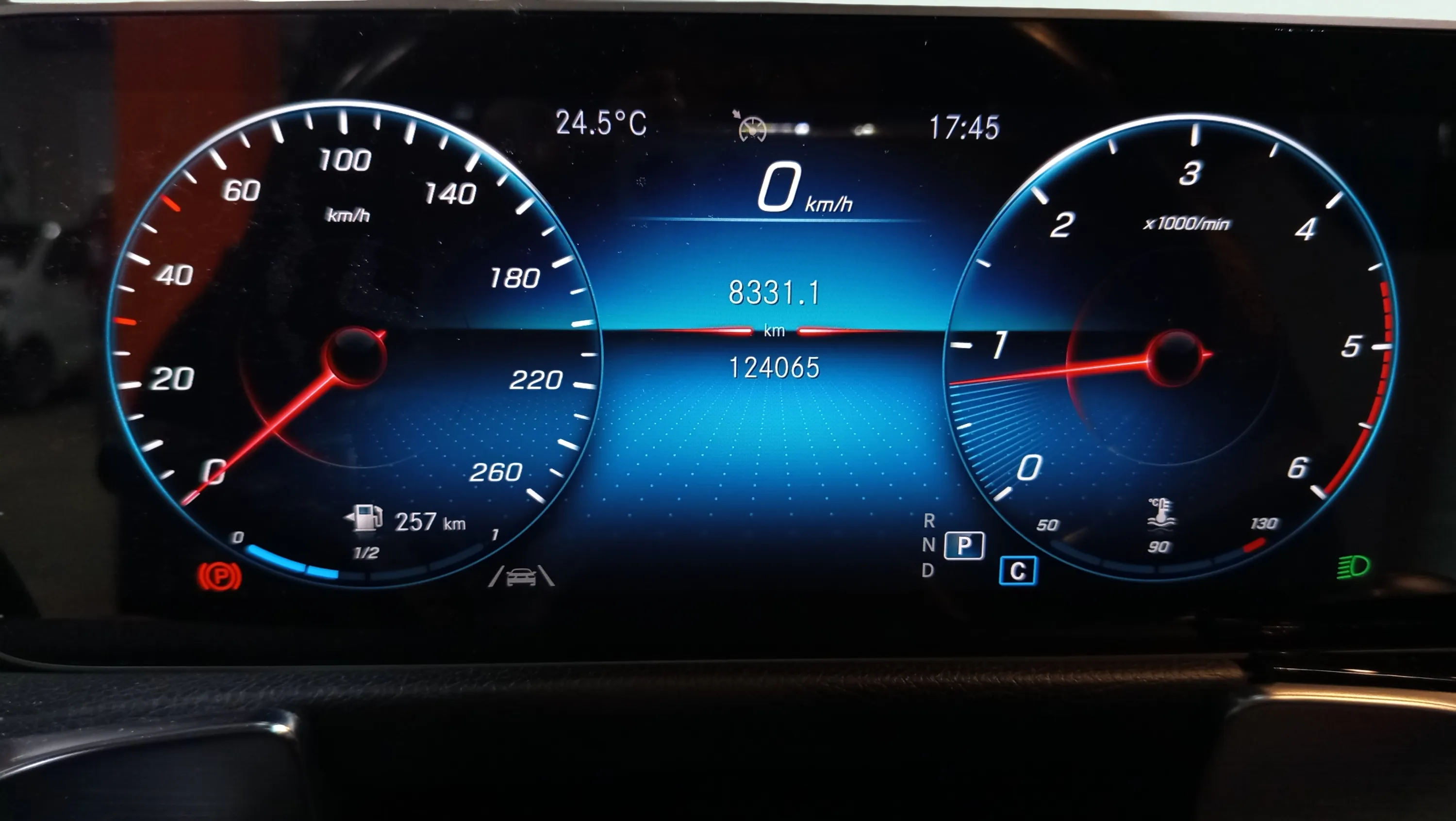 Mercedes-Benz GLB 2.0 GLB 200 D 4MATIC DCT - foto 13