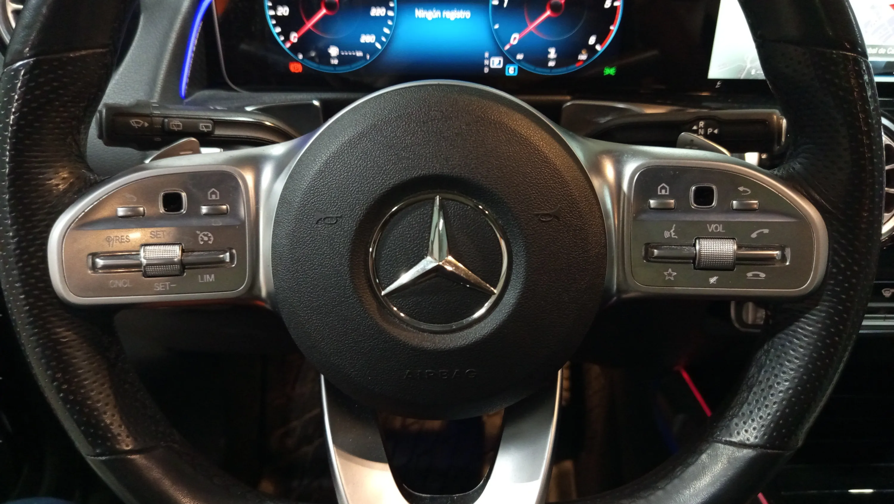 Mercedes-Benz GLB 2.0 GLB 200 D 4MATIC DCT - foto 24