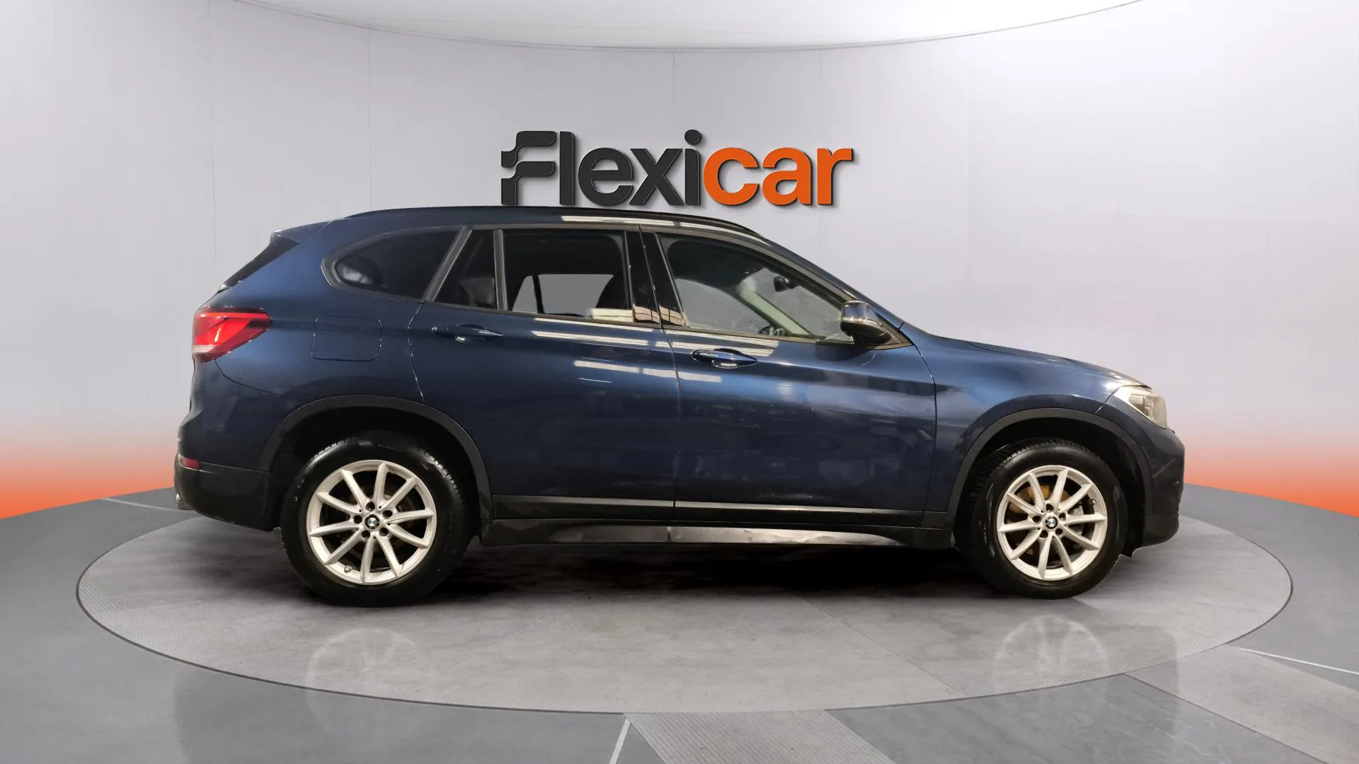 BMW X1 sDrive16d - foto 8