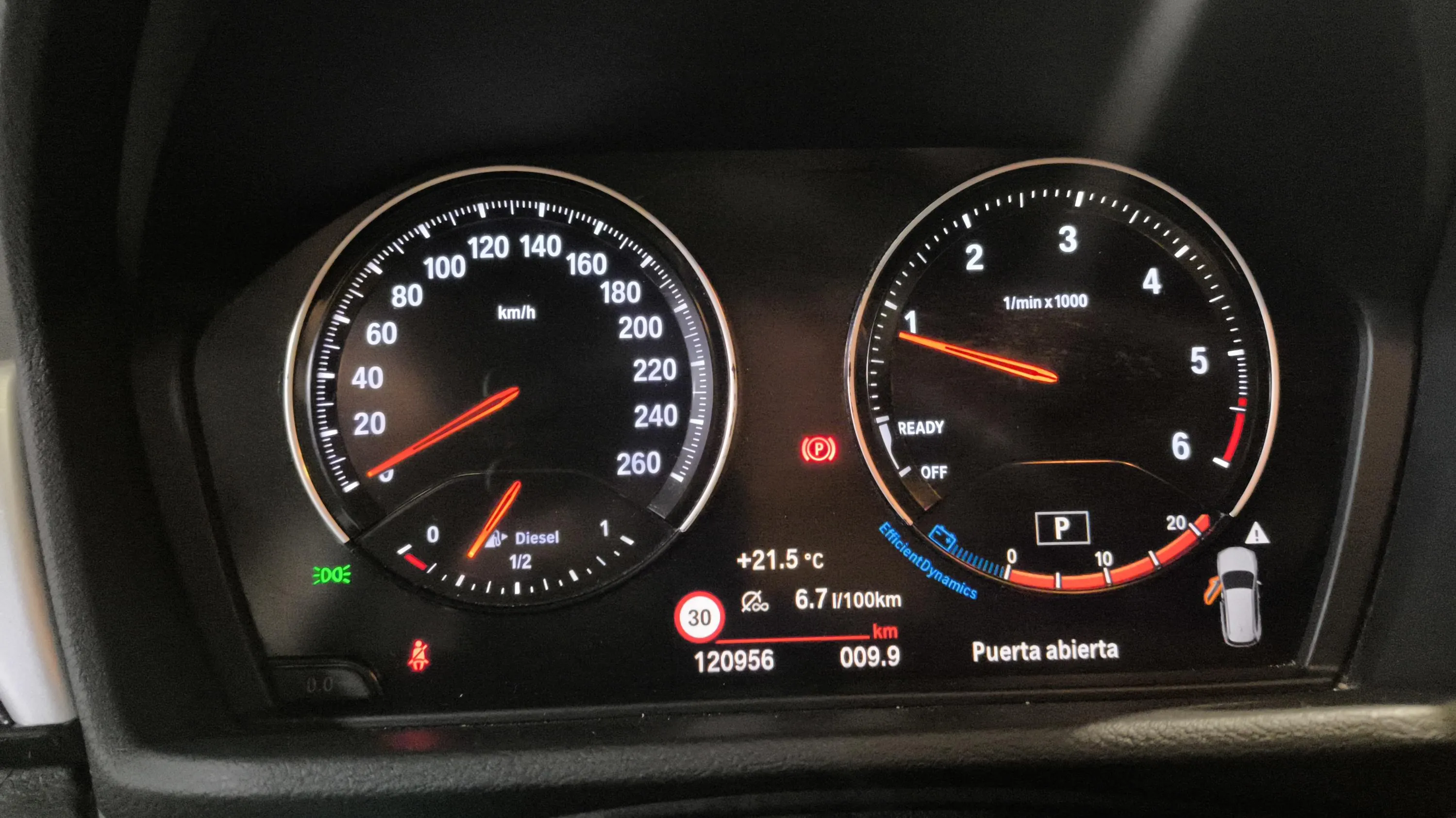 BMW X1 sDrive16d - foto 12
