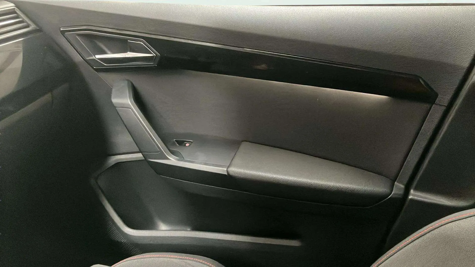 SEAT Ibiza 1.6 TDI FR - foto 12