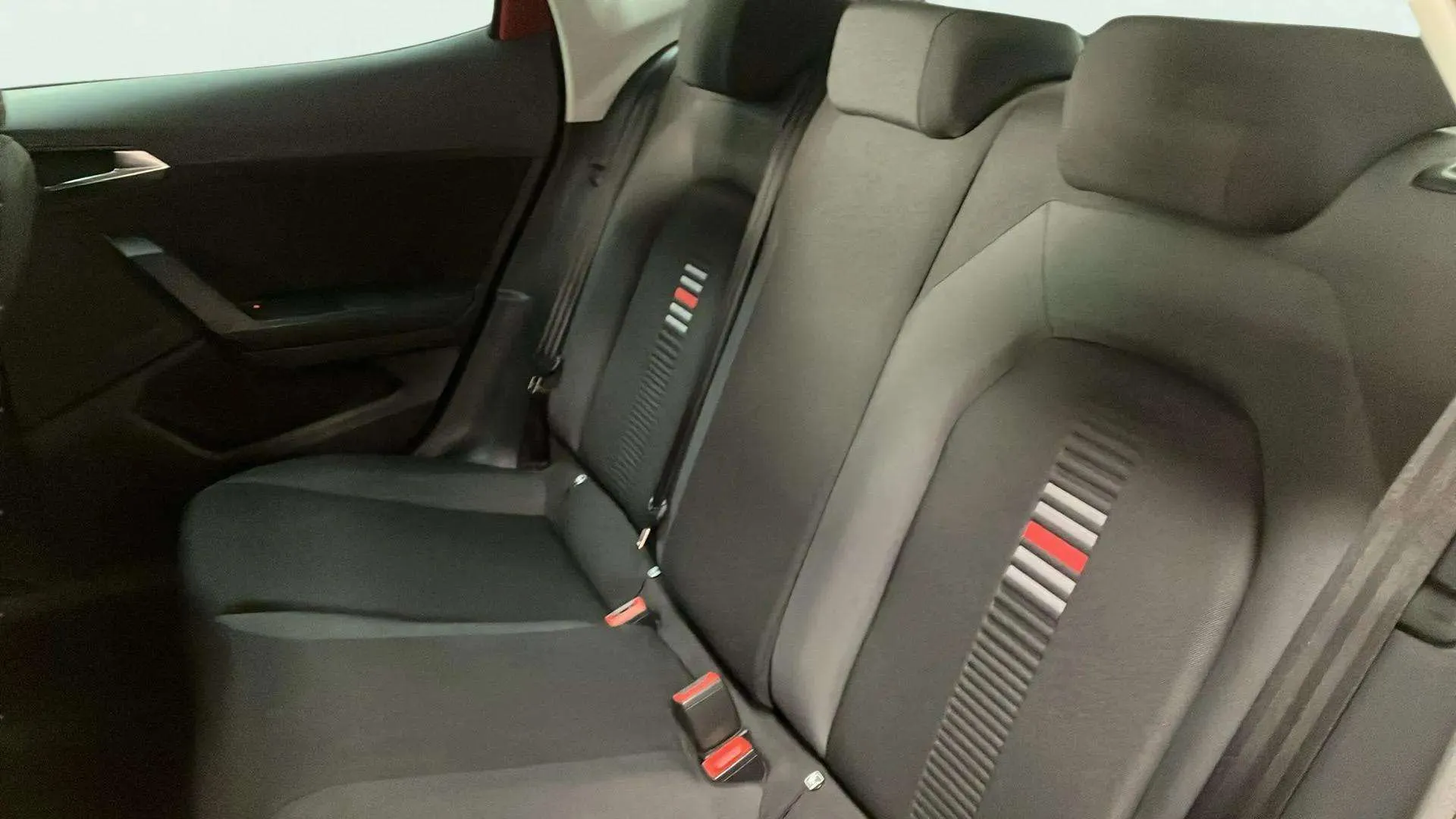 SEAT Ibiza 1.6 TDI FR - foto 10