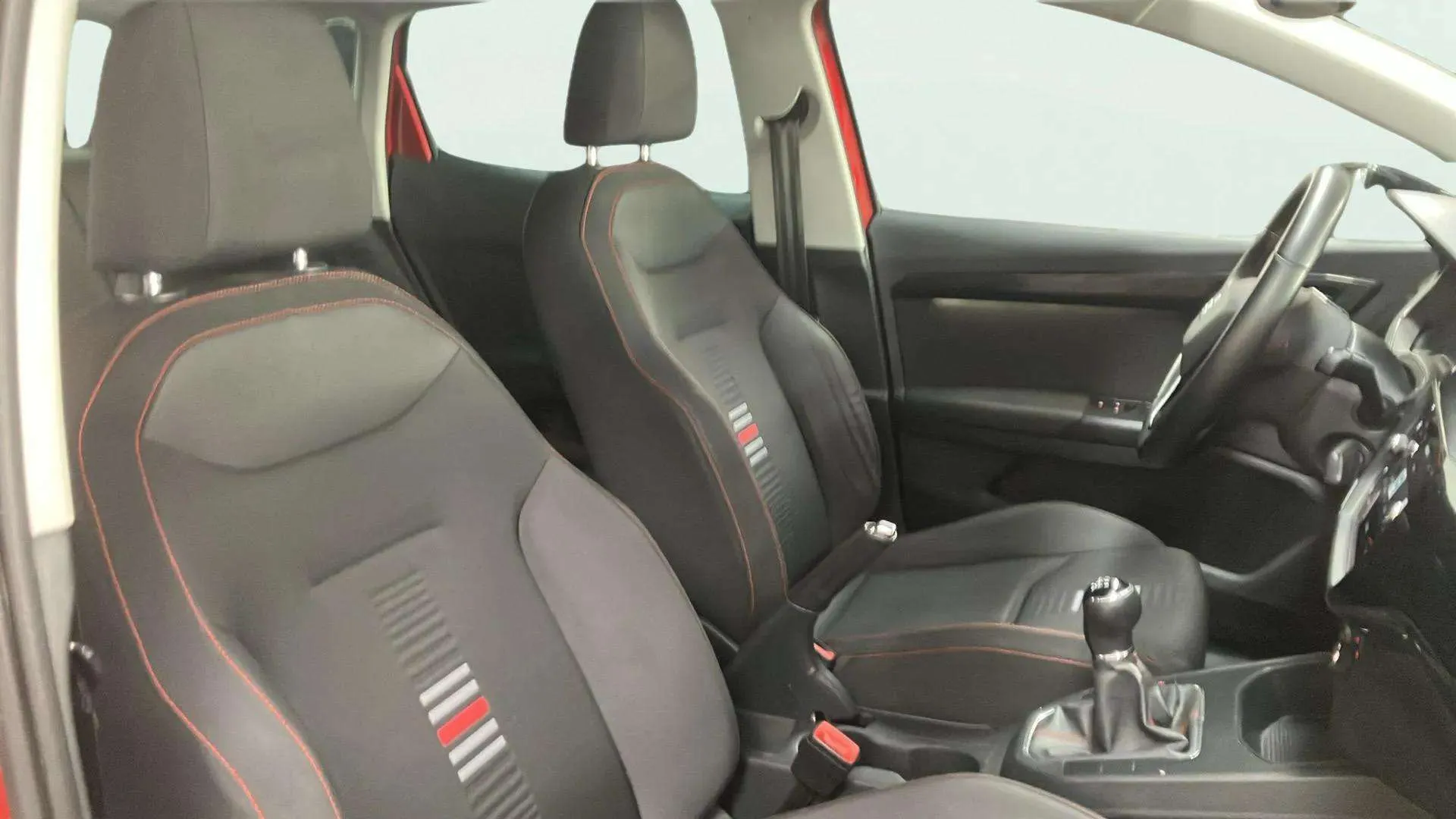 SEAT Ibiza 1.6 TDI FR - foto 14