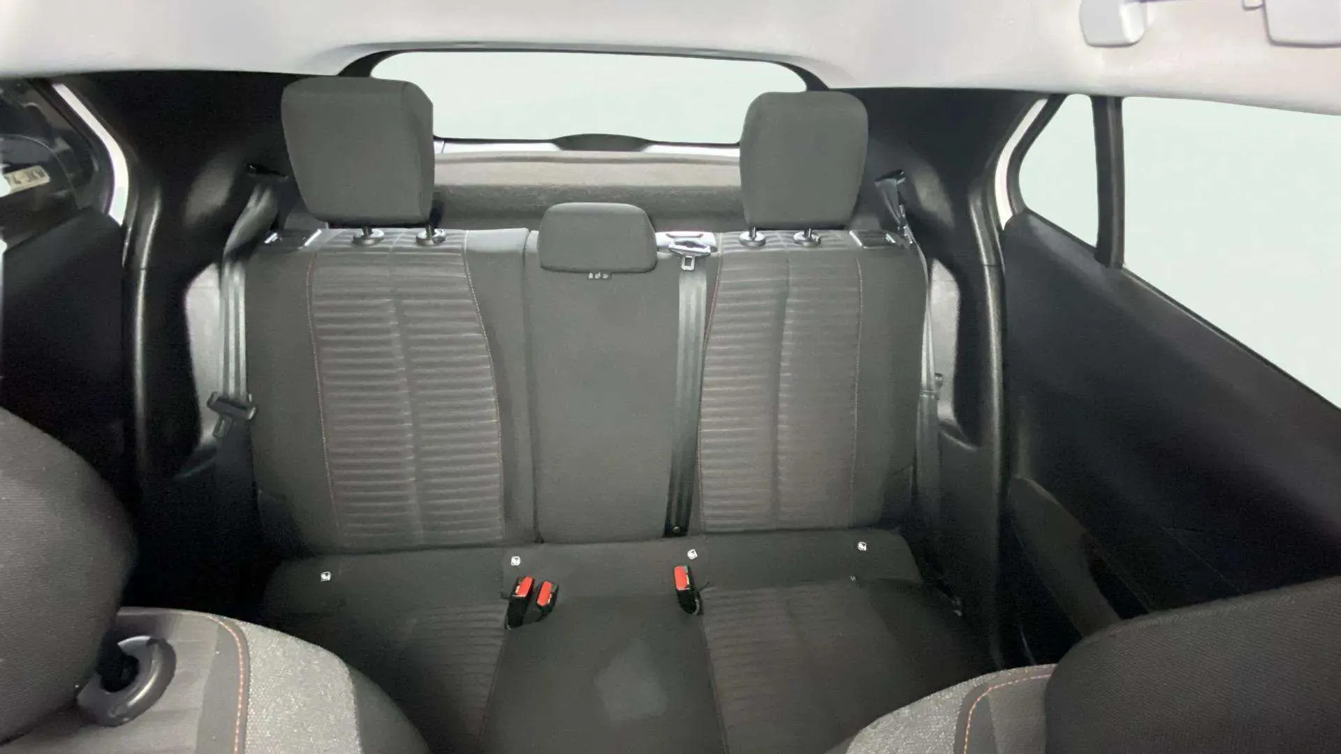 Peugeot 2008 Active Pack PureTech 100 BVM6 - foto 18