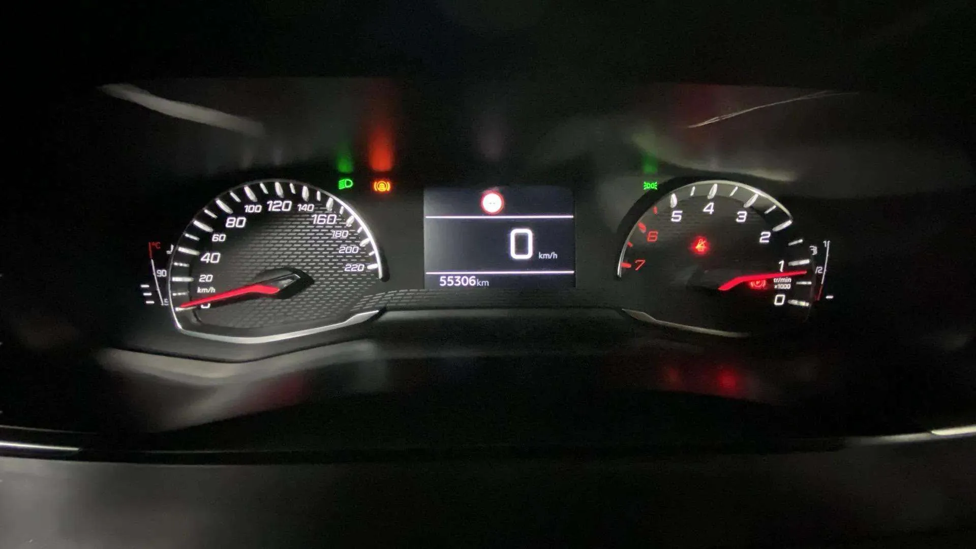 Peugeot 2008 Active Pack PureTech 100 BVM6 - foto 15