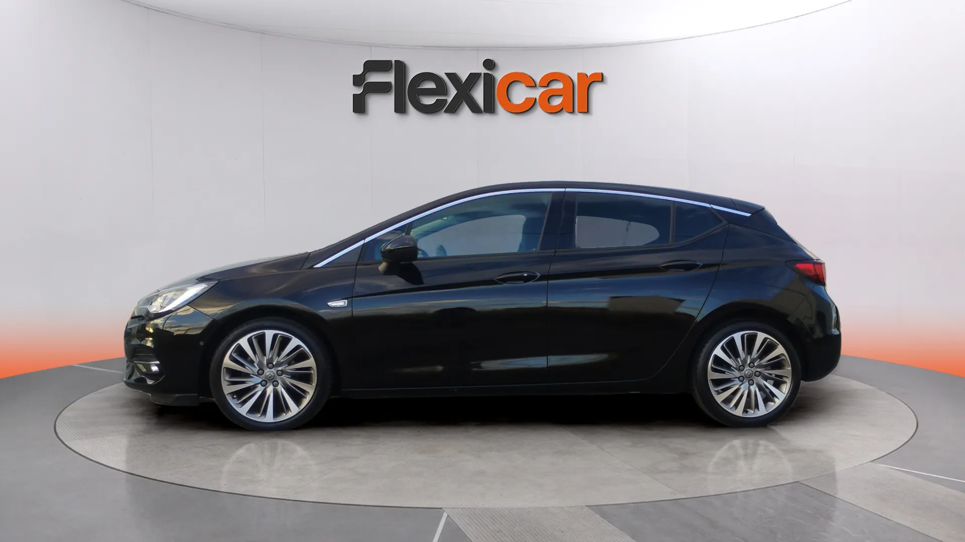 Opel Astra 1.2T SHR Elegance - foto 4