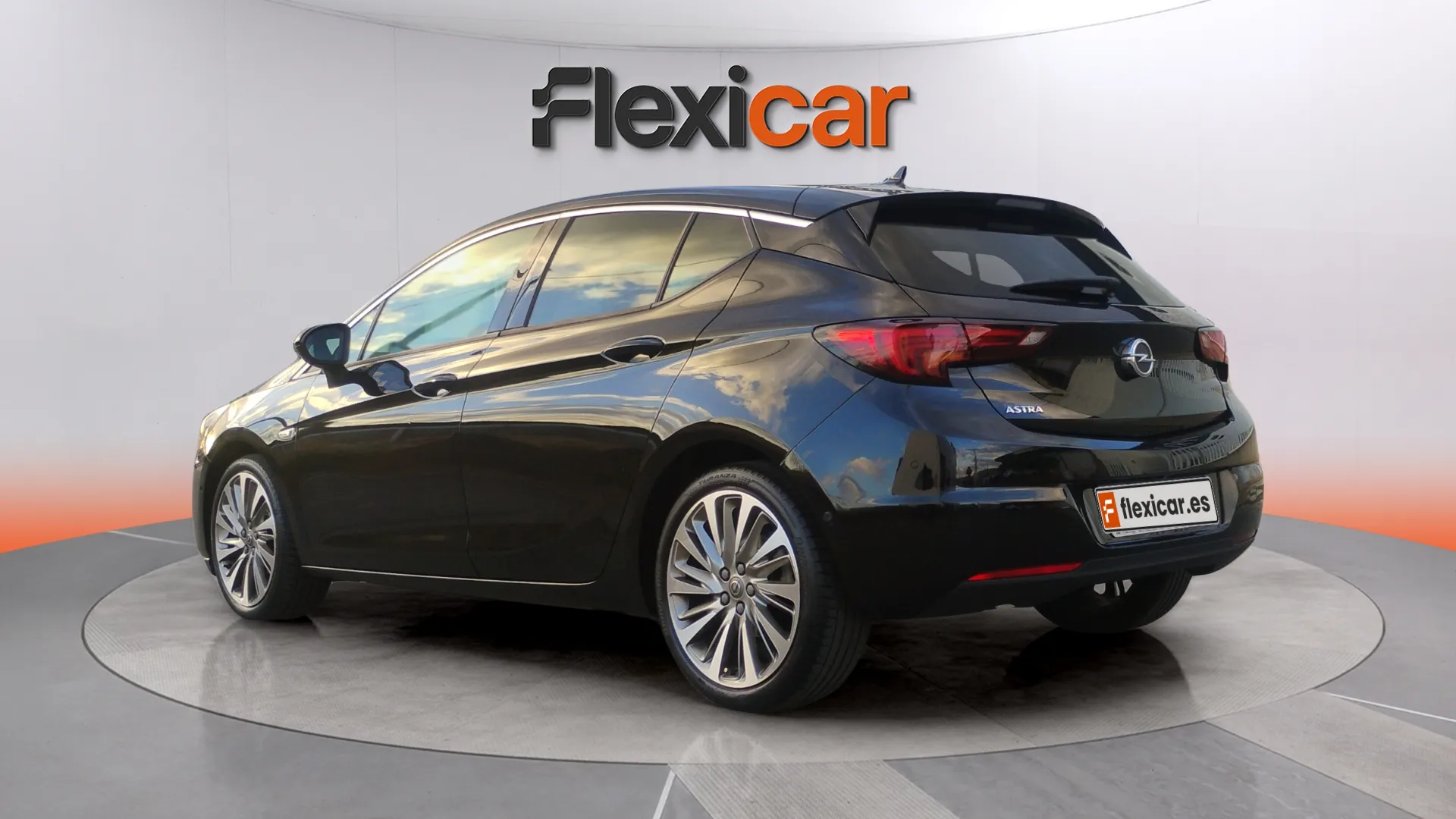 Opel Astra 1.2T SHR Elegance - foto 5