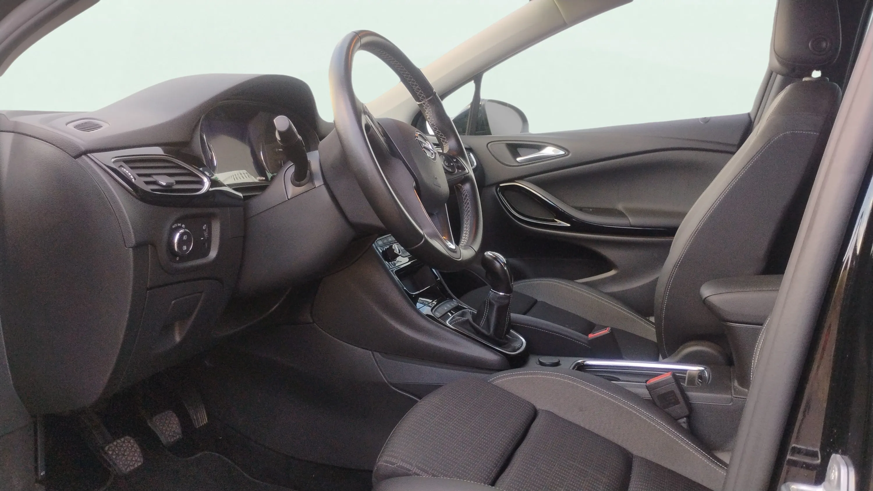 Opel Astra 1.2T SHR Elegance - foto 9