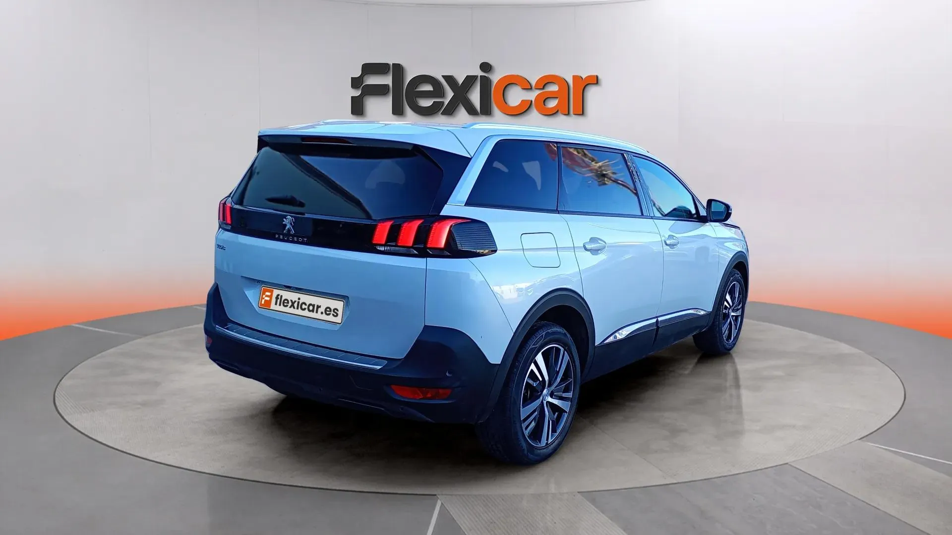 Peugeot 5008 1.2 PureTech Allure Pack EAT8 - foto 4