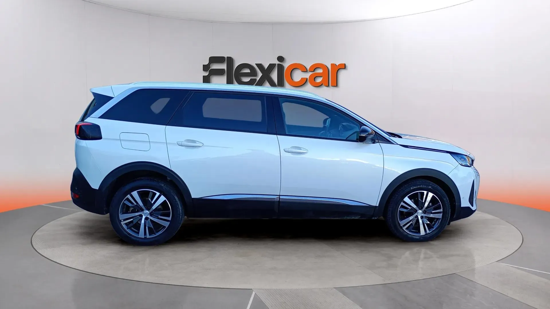 Peugeot 5008 1.2 PureTech Allure Pack EAT8 - foto 7