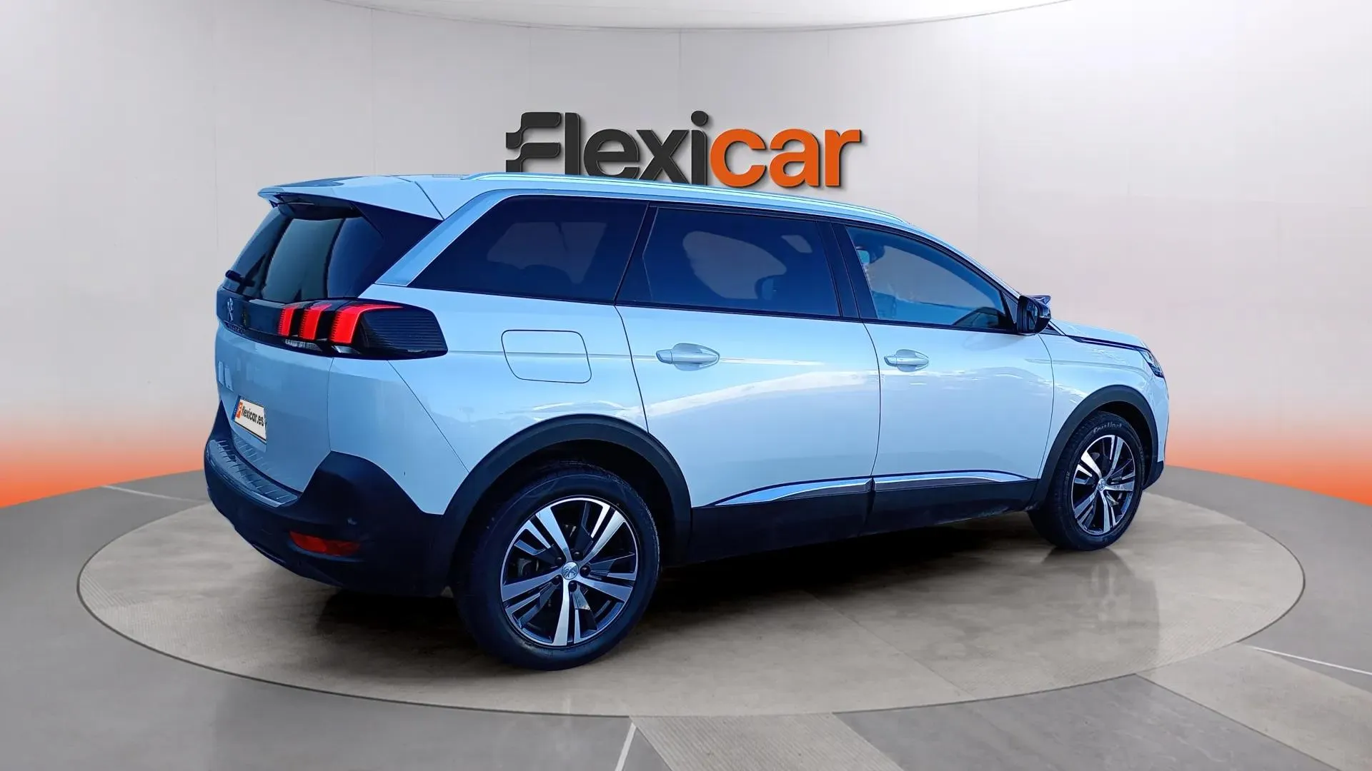 Peugeot 5008 1.2 PureTech Allure Pack EAT8 - foto 5