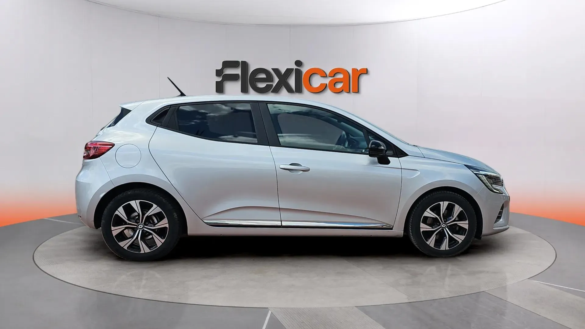 Renault Clio Evolution E-Tech full hybrid 145 - foto 5