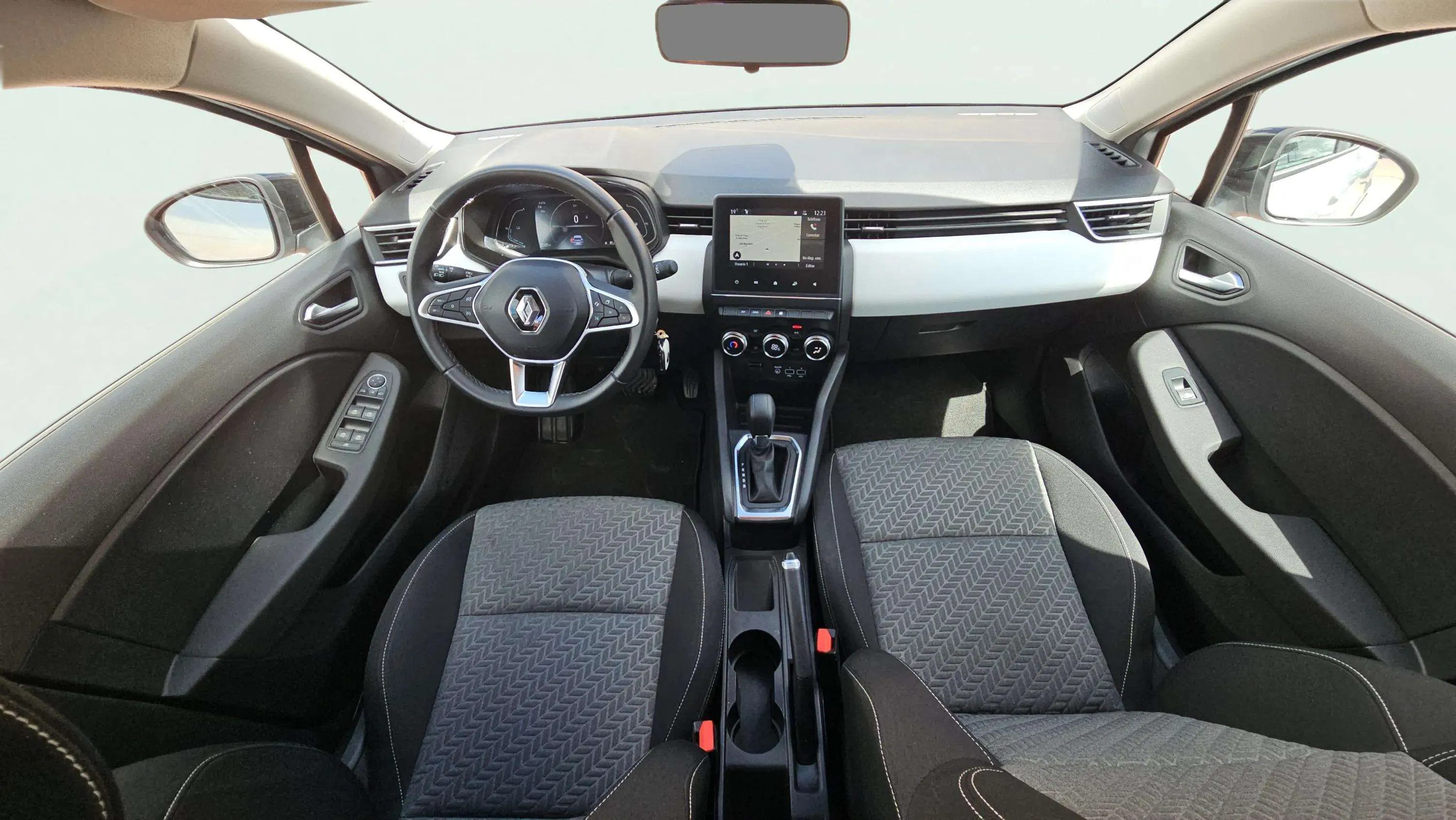 Renault Clio Evolution E-Tech full hybrid 145 - foto 11