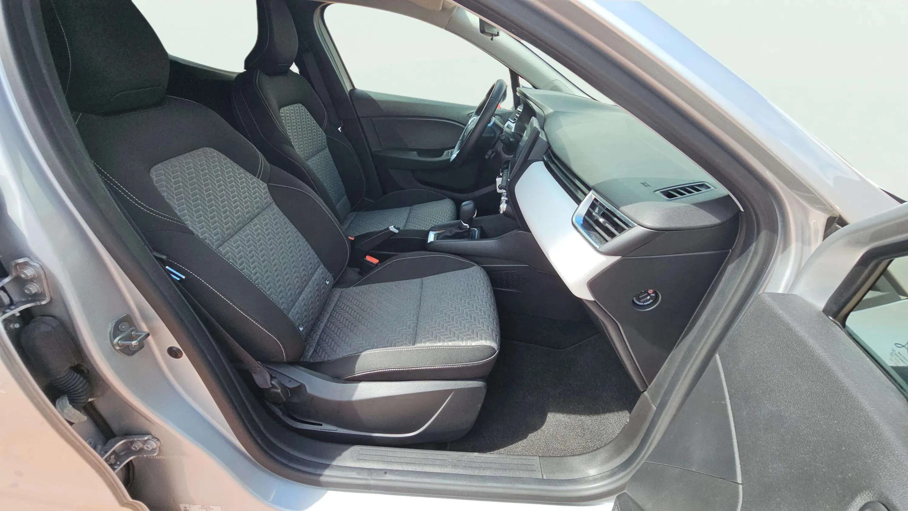 Renault Clio Evolution E-Tech full hybrid 145 - foto 20