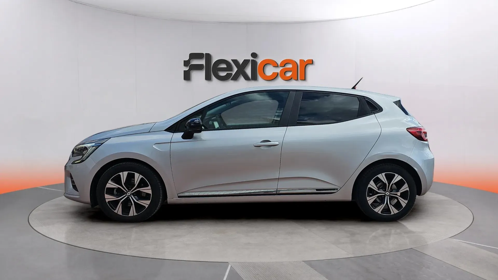 Renault Clio Evolution E-Tech full hybrid 145 - foto 6