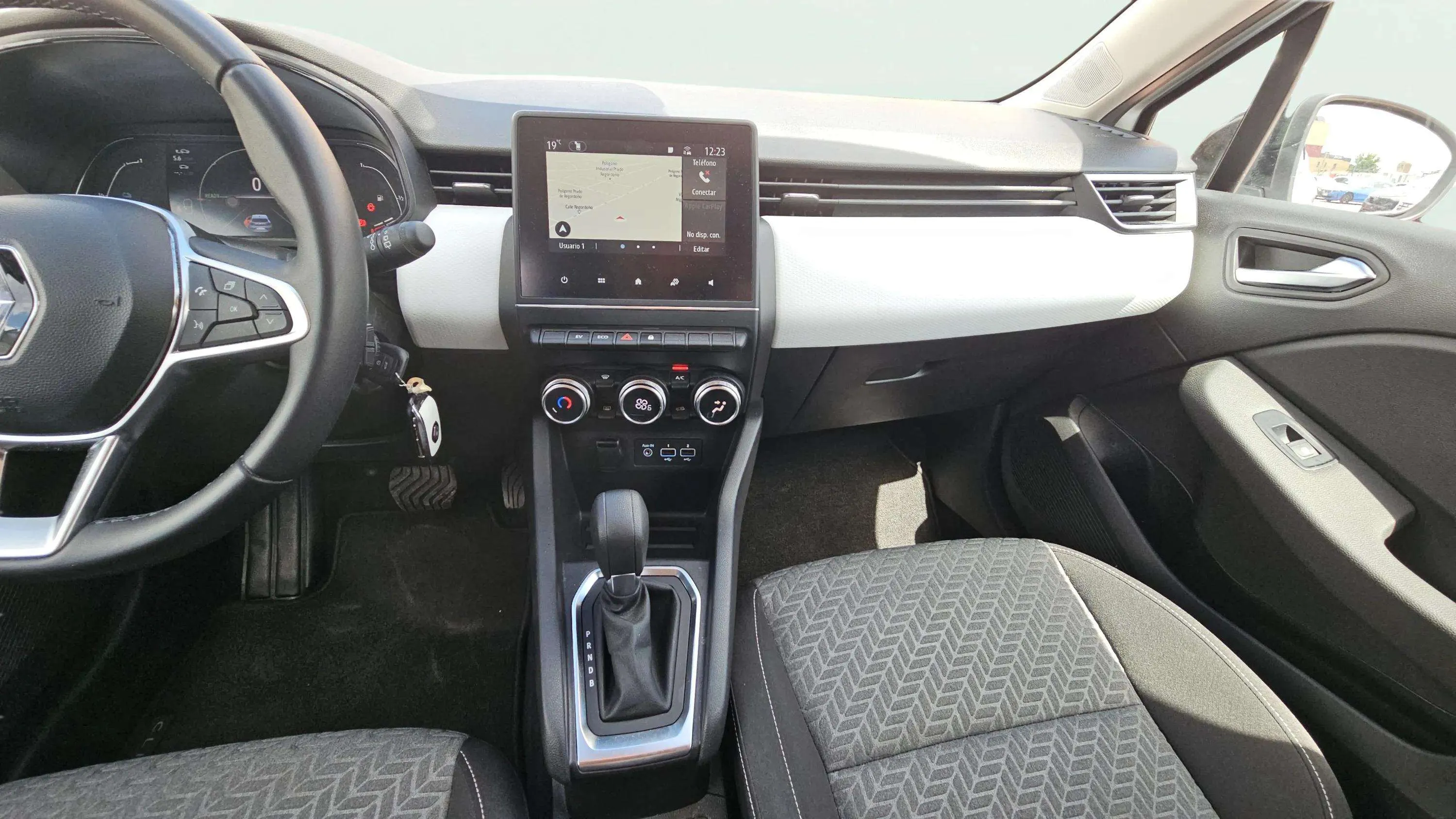 Renault Clio Evolution E-Tech full hybrid 145 - foto 12