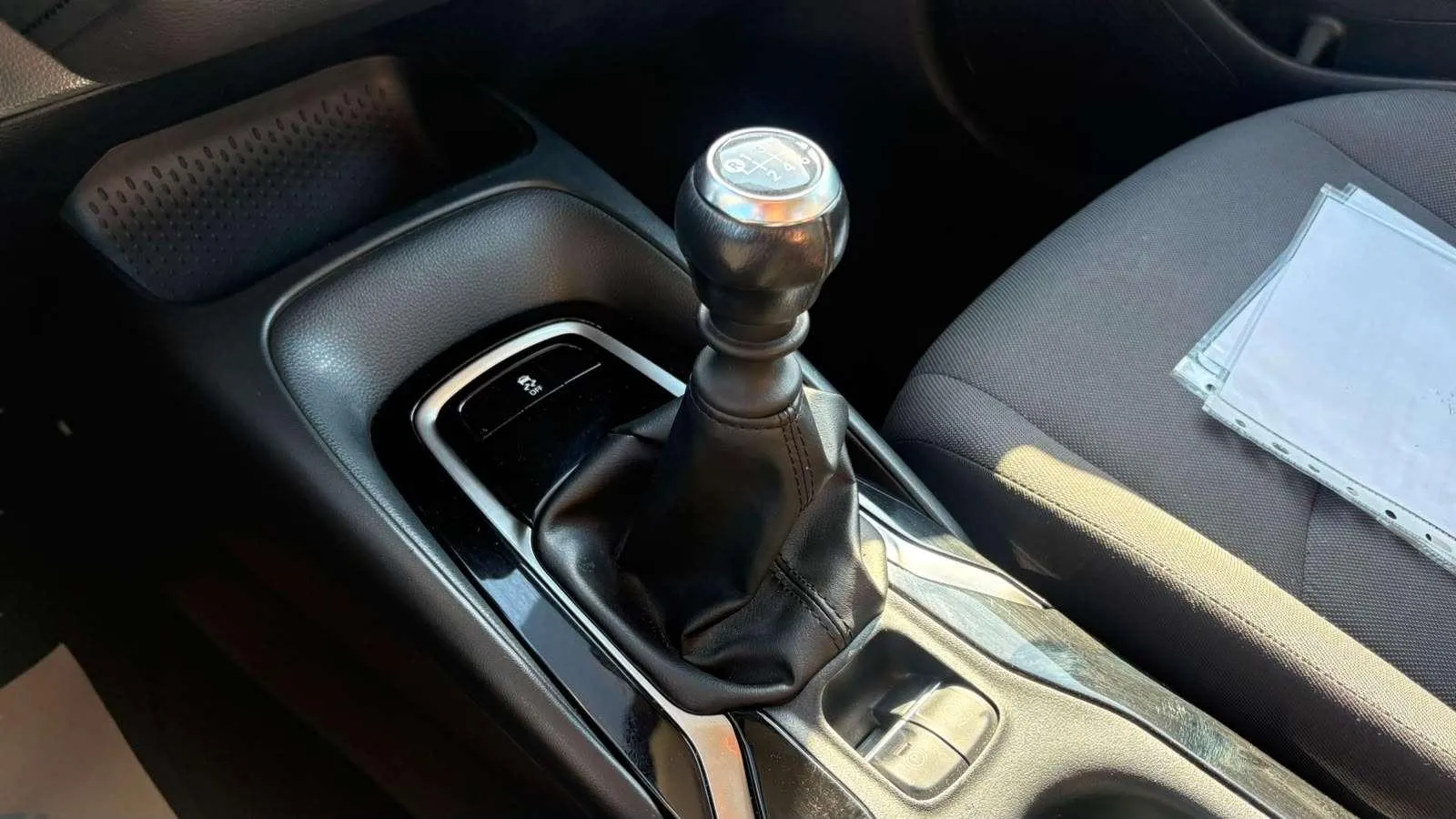 Toyota Corolla Active 1.5CC - foto 16