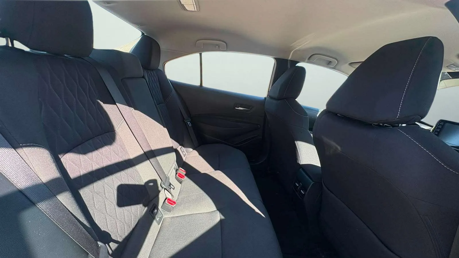 Toyota Corolla Active 1.5CC - foto 18