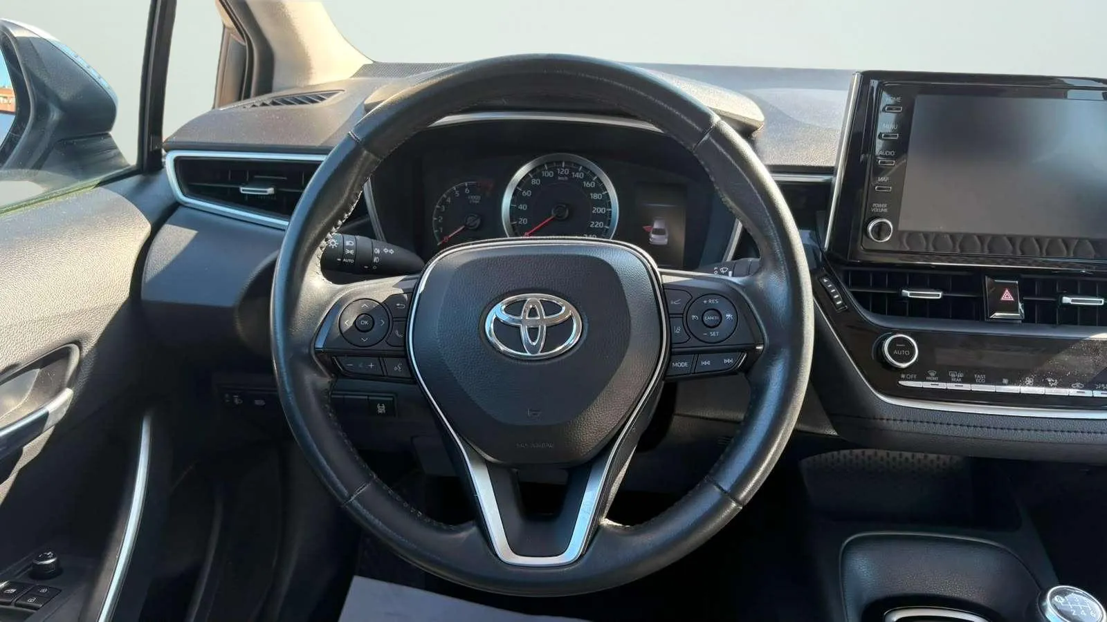 Toyota Corolla Active 1.5CC - foto 10