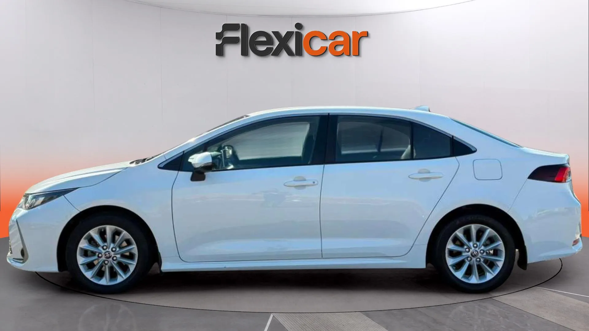 Toyota Corolla Active 1.5CC - foto 4