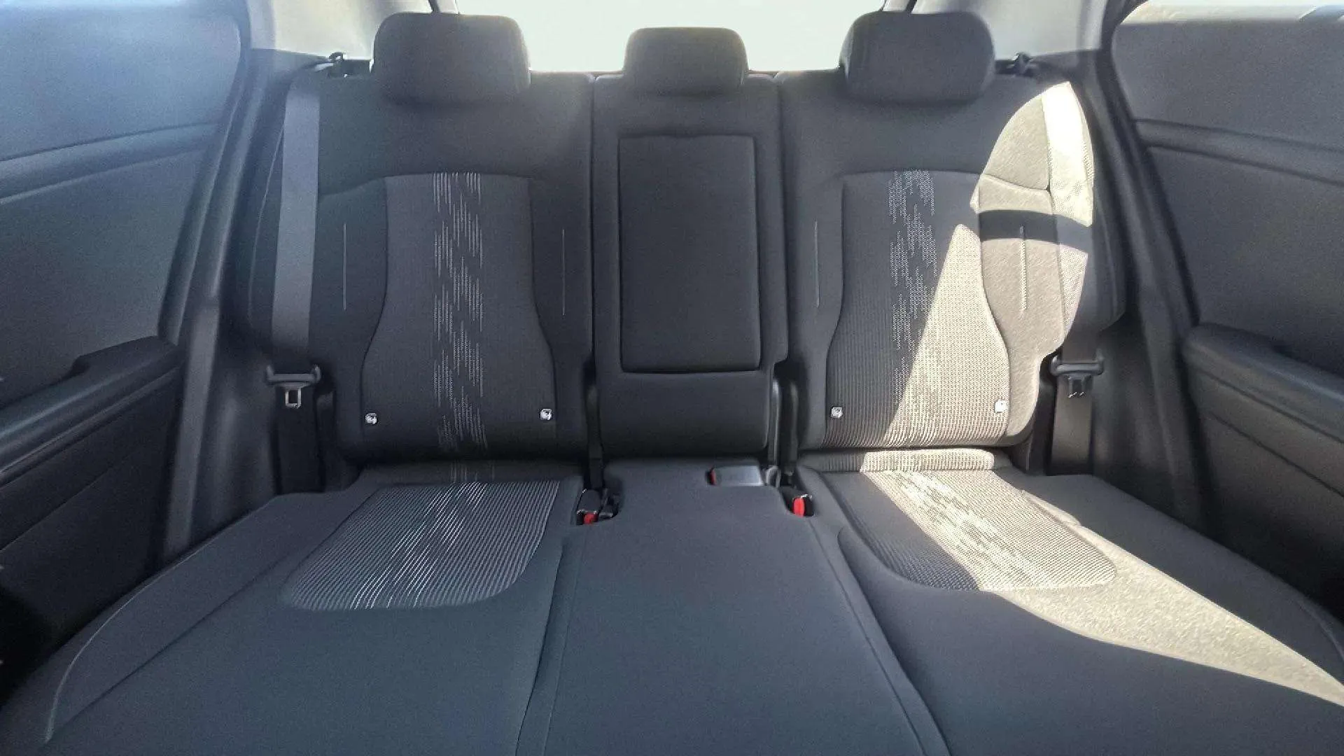 Kia Sportage 1.6 T-GDi HEV Drive 4x2 - foto 19