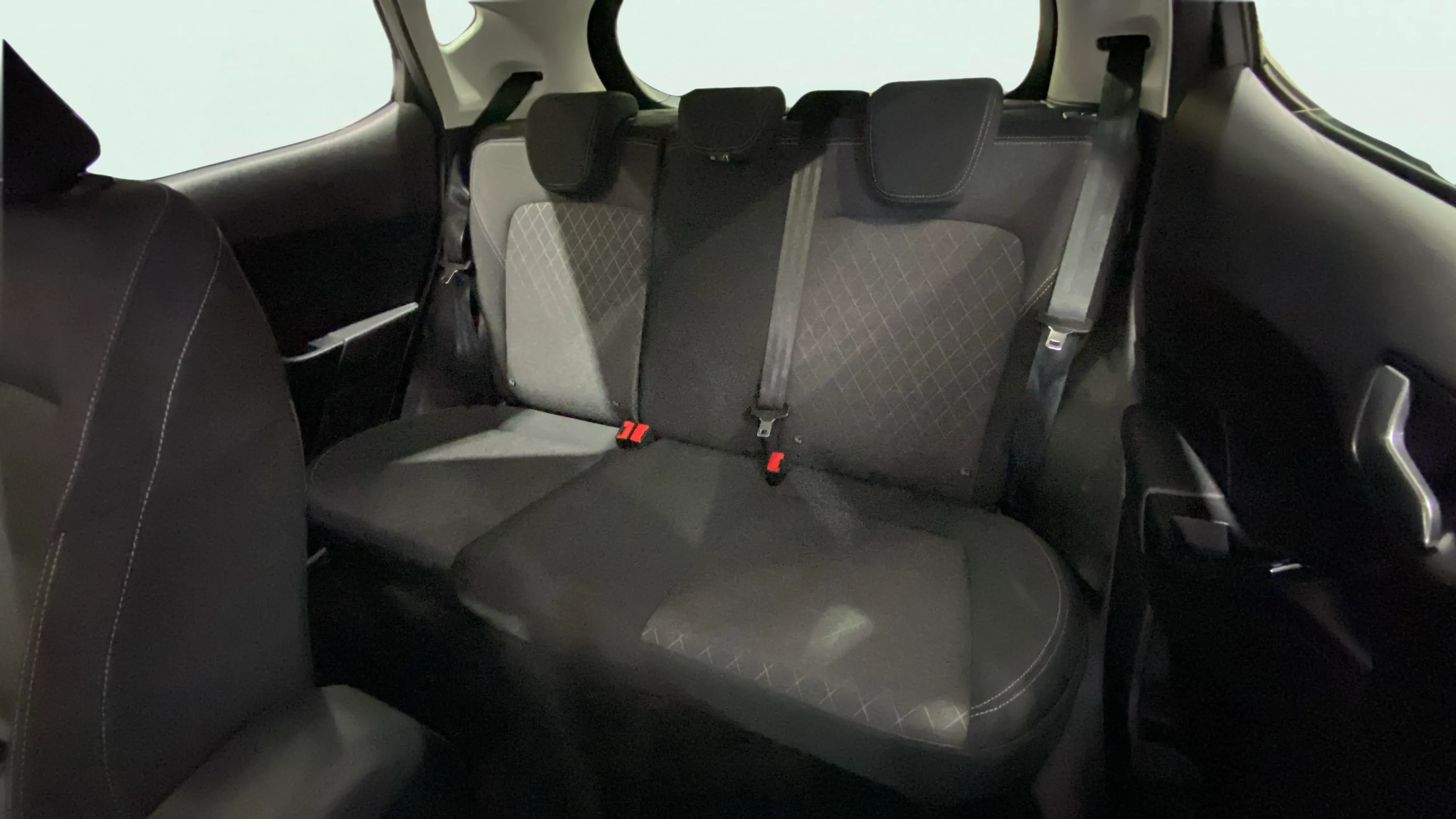 Ford Fiesta 1.0 EcoBoost MHEV Active - foto 12