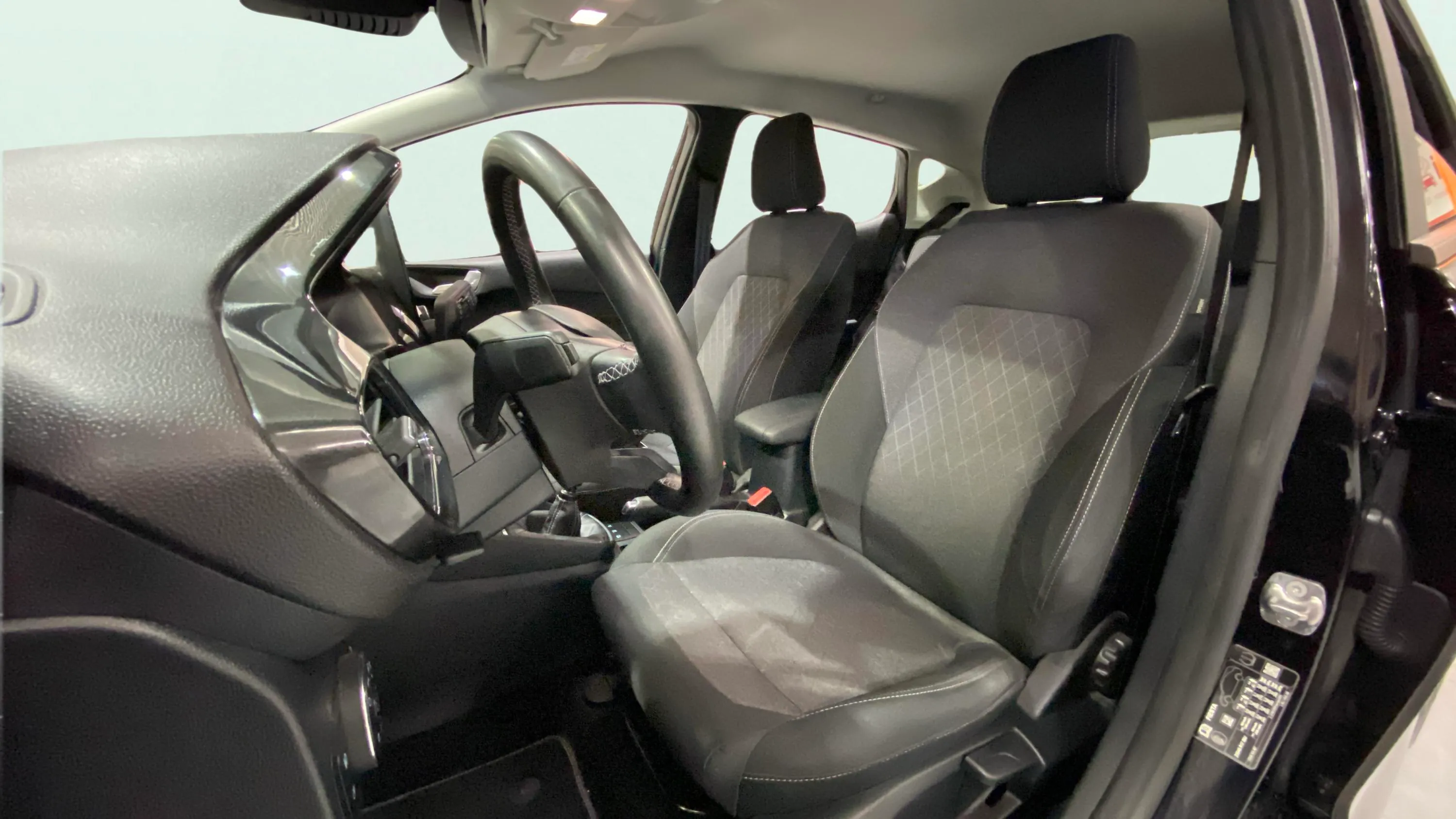 Ford Fiesta 1.0 EcoBoost MHEV Active - foto 10