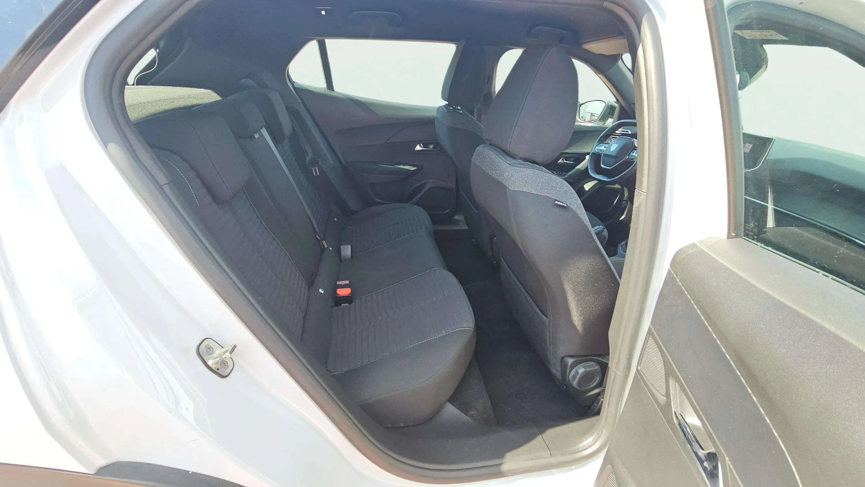 Peugeot 2008 Active PureTech 100 - foto 21