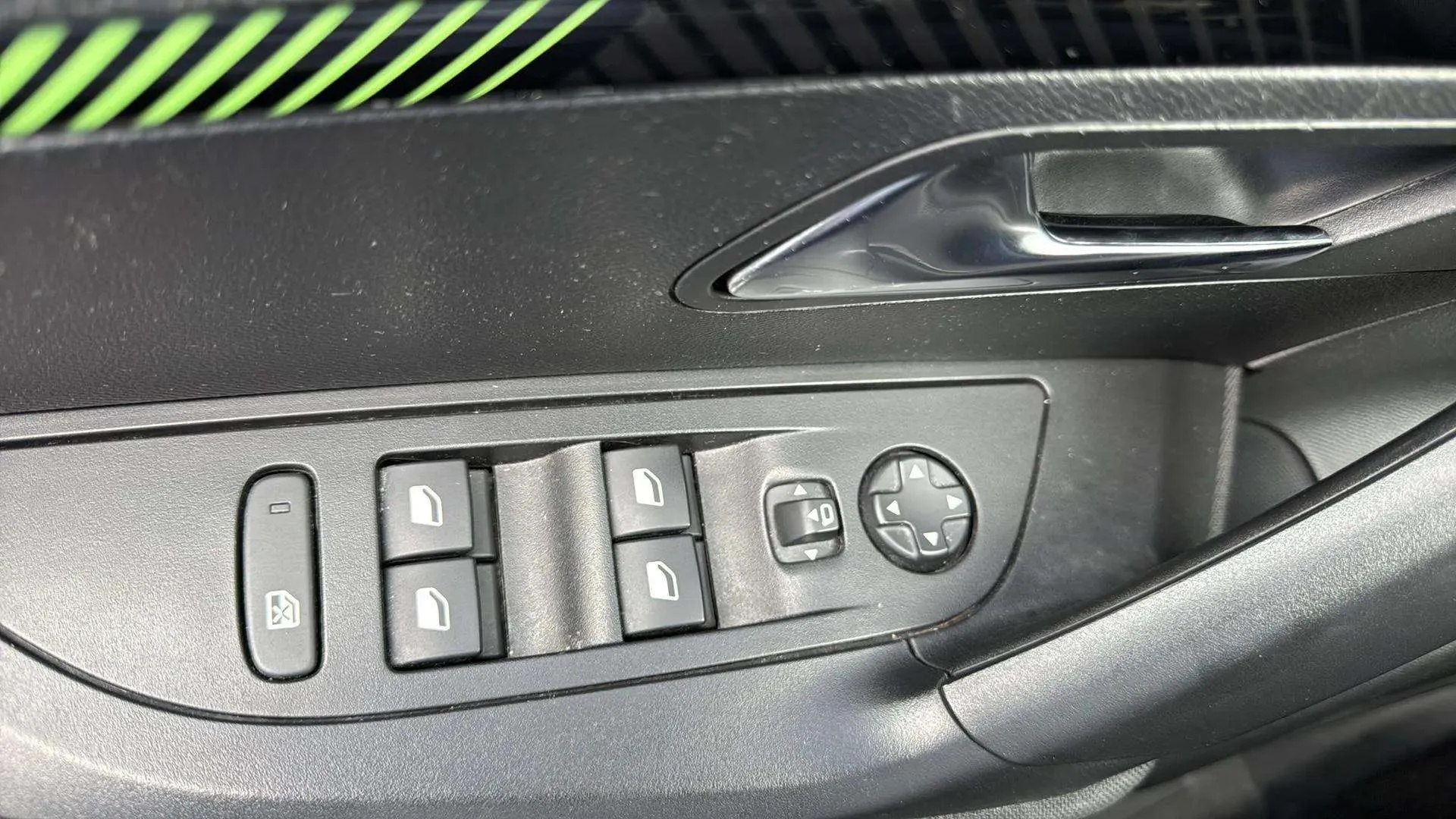 Peugeot 2008 Active PureTech 100 - foto 11