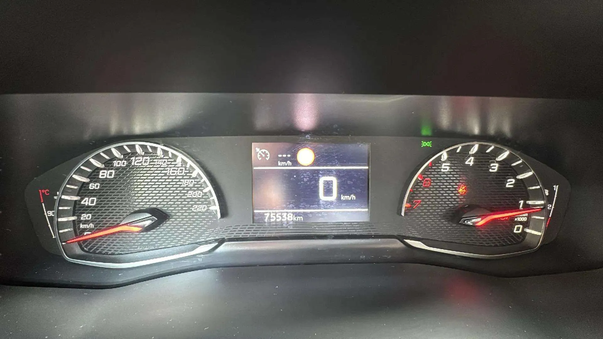 Peugeot 2008 Active PureTech 100 - foto 20