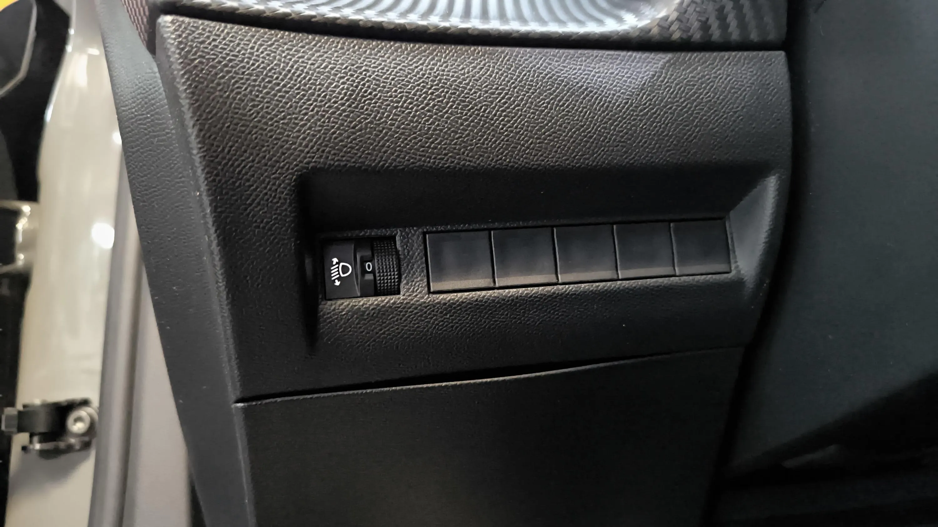 Peugeot 2008 Allure Pack PureTech 100 - foto 19