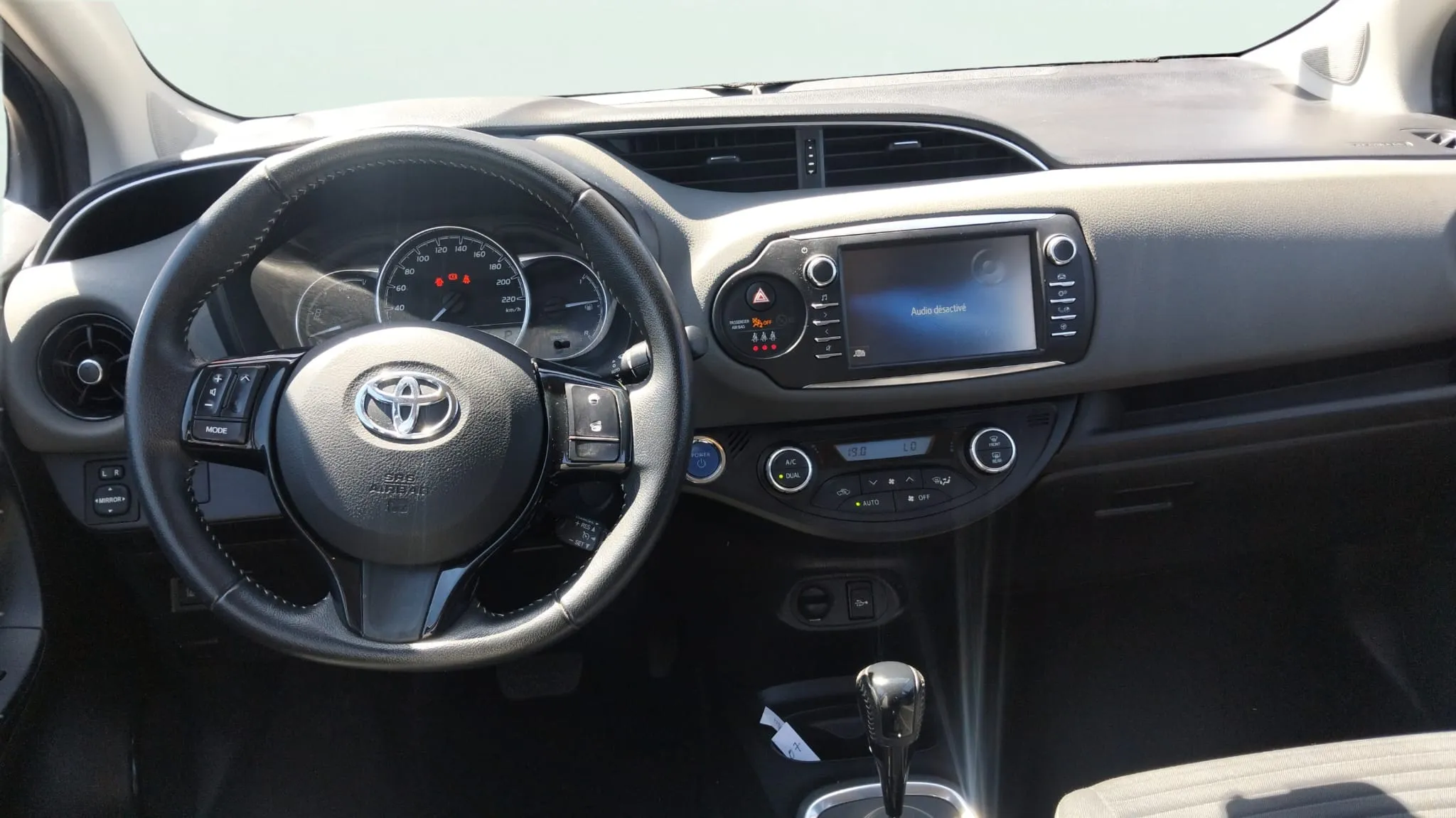 Toyota Yaris 1.5 100H Active - foto 14