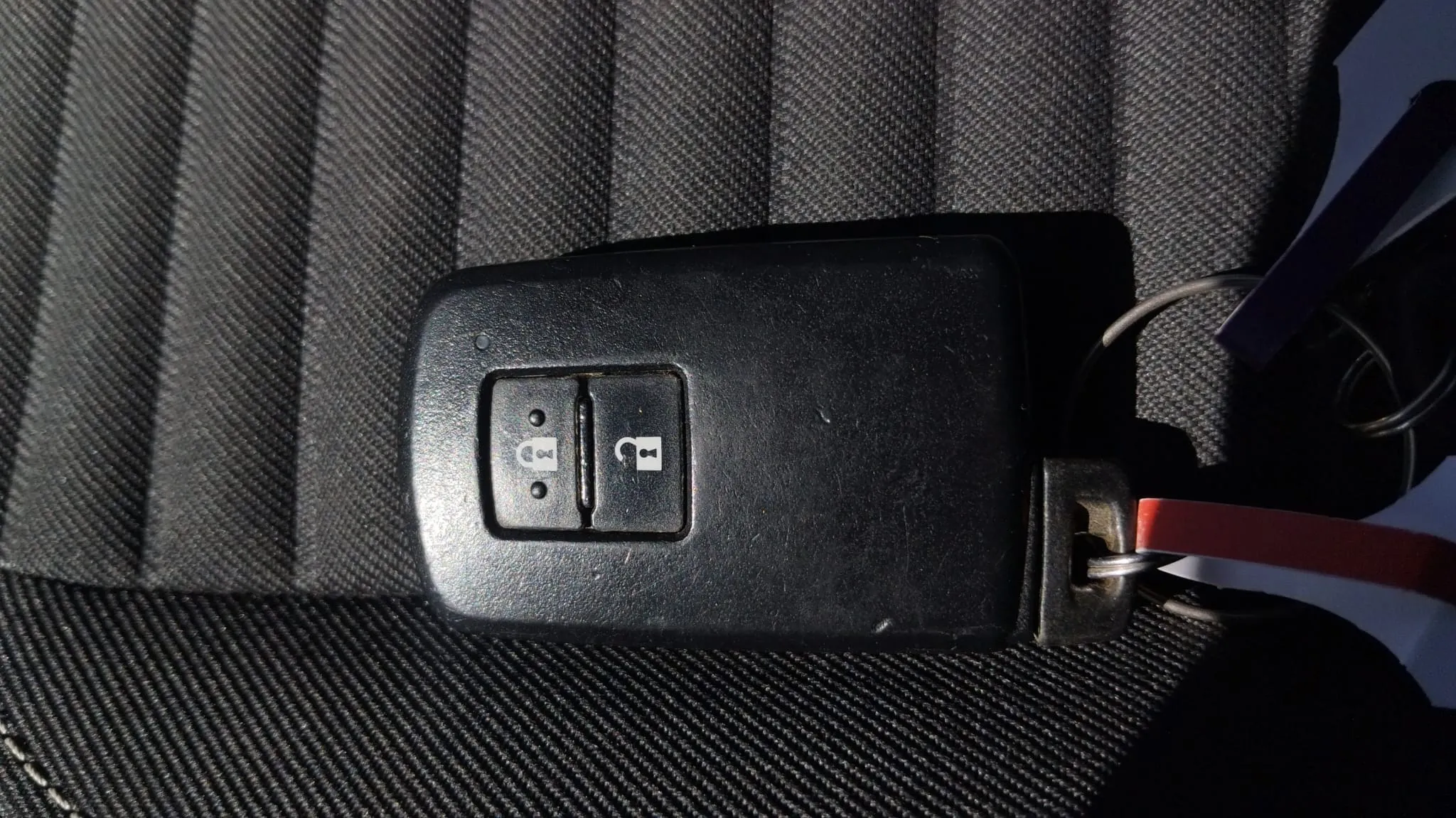 Toyota Yaris 1.5 100H Active - foto 19
