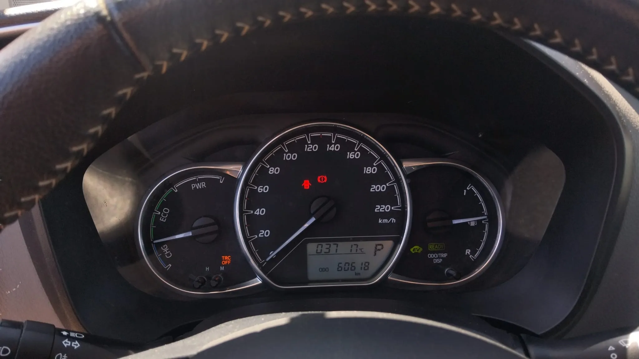 Toyota Yaris 1.5 100H Active - foto 12
