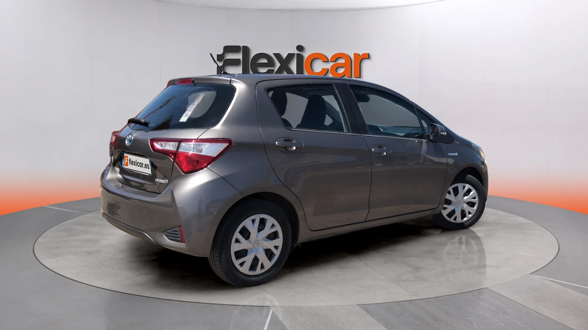 Toyota Yaris 1.5 100H Active - foto 7