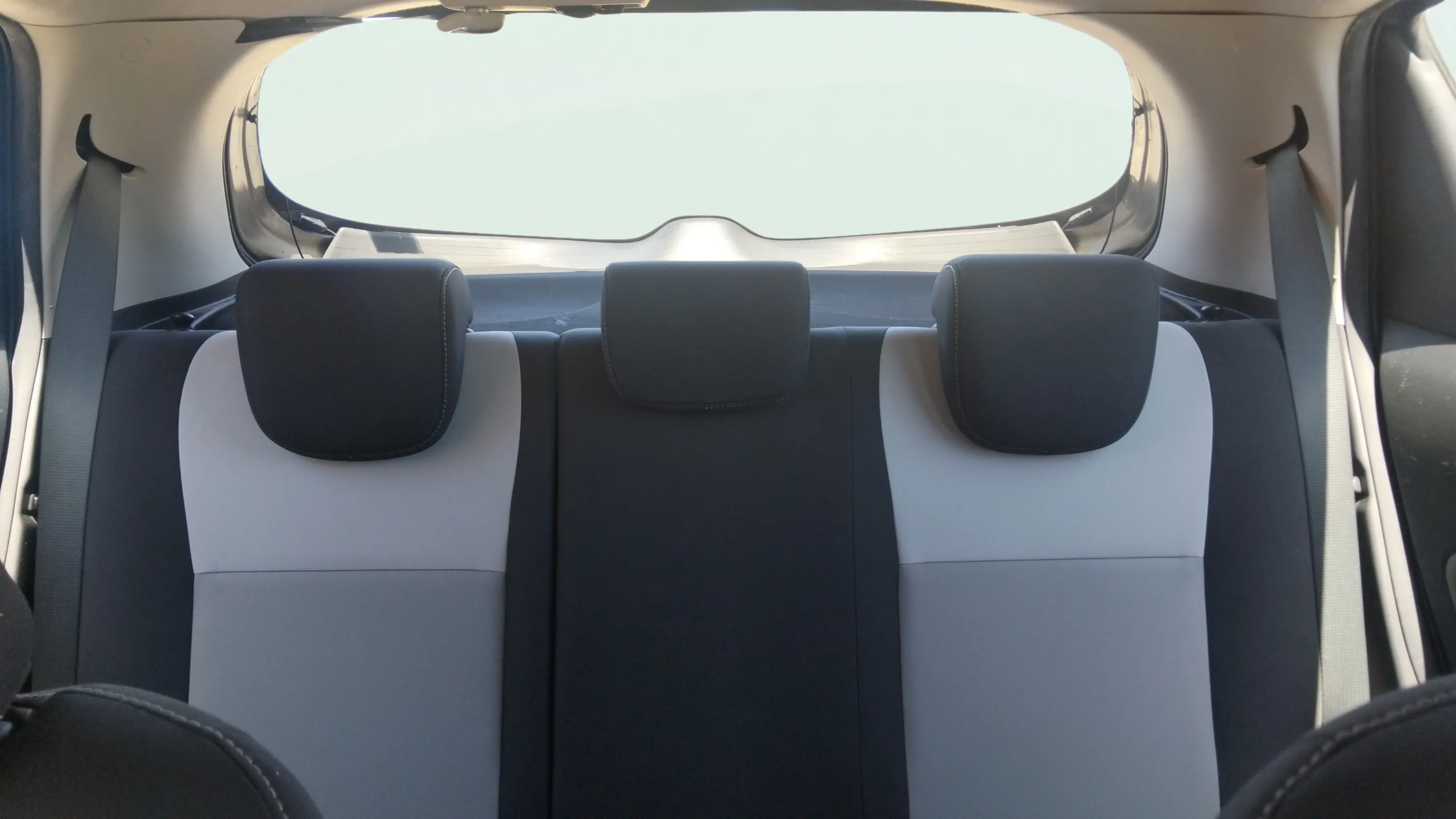 Toyota Yaris 1.5 100H Active - foto 11