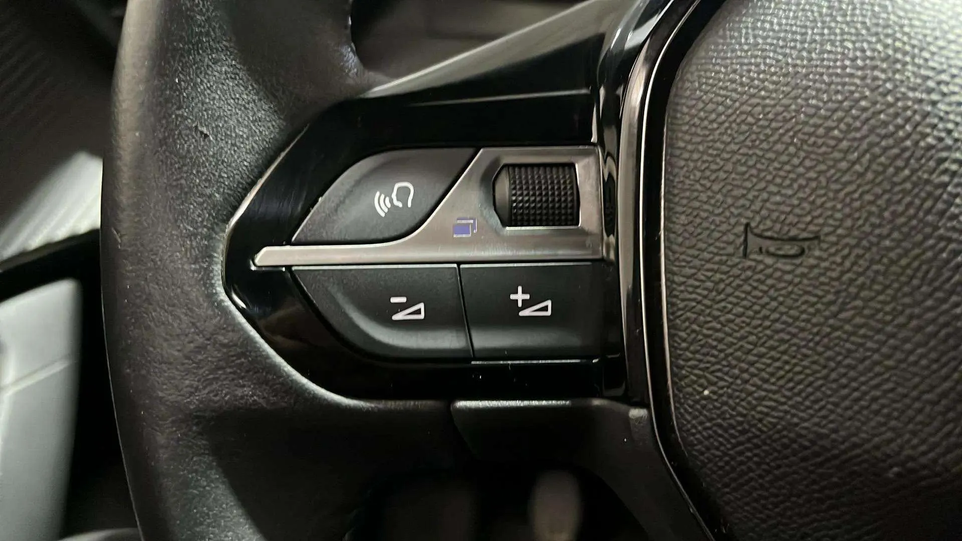 Peugeot 2008 Active PureTech 100 - foto 19